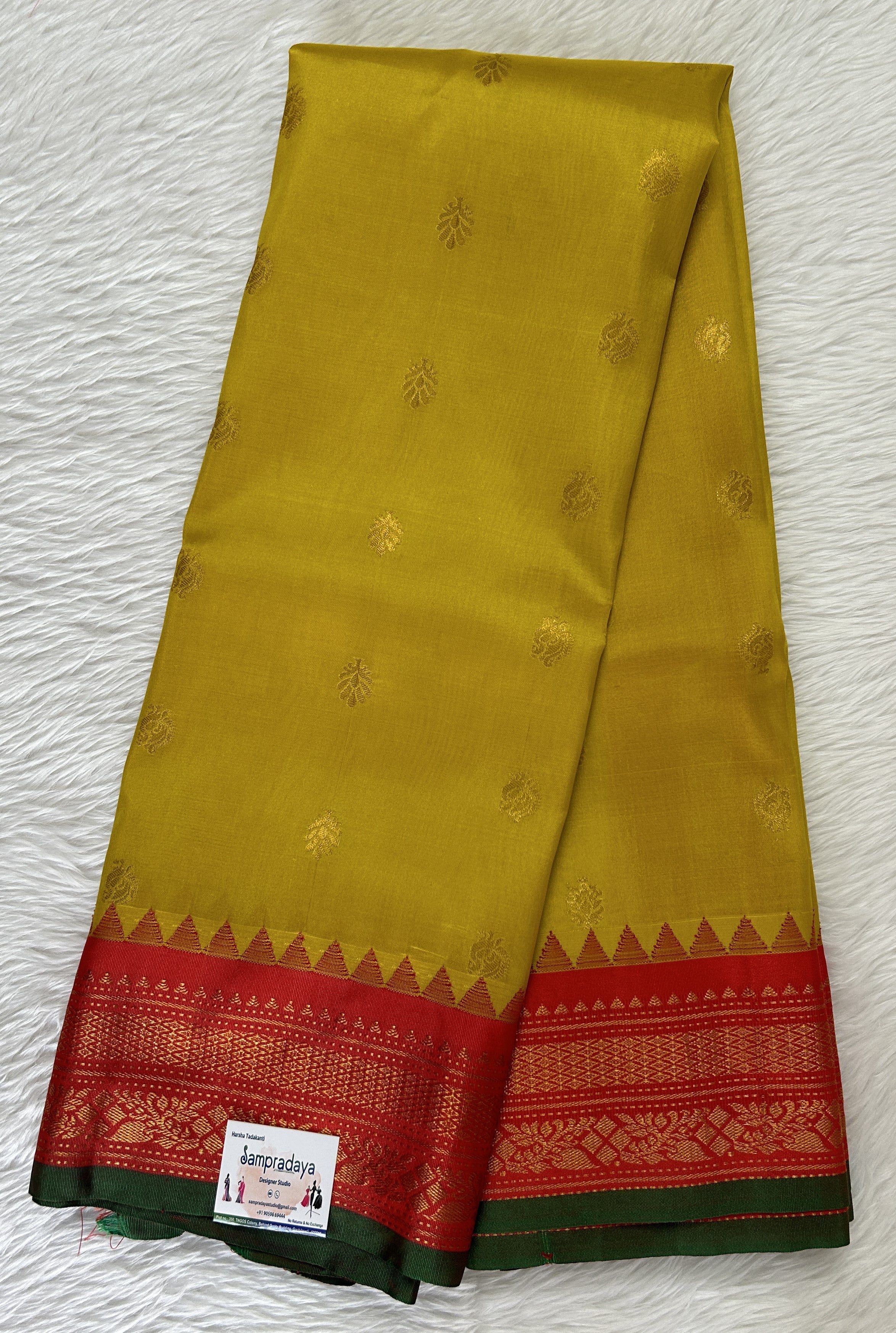 Kanchi Pattu Sarees - Lemon green Kanchipuram silk saree in red gold zari  border from manufacturer at kanjivaram silks. 🛒 Click the link to see  price https://kanjivaramsilks.com/kanchipuram-silk-sarees/designer-silk- saree-rfn2760.html 📱 WhatsApp ...