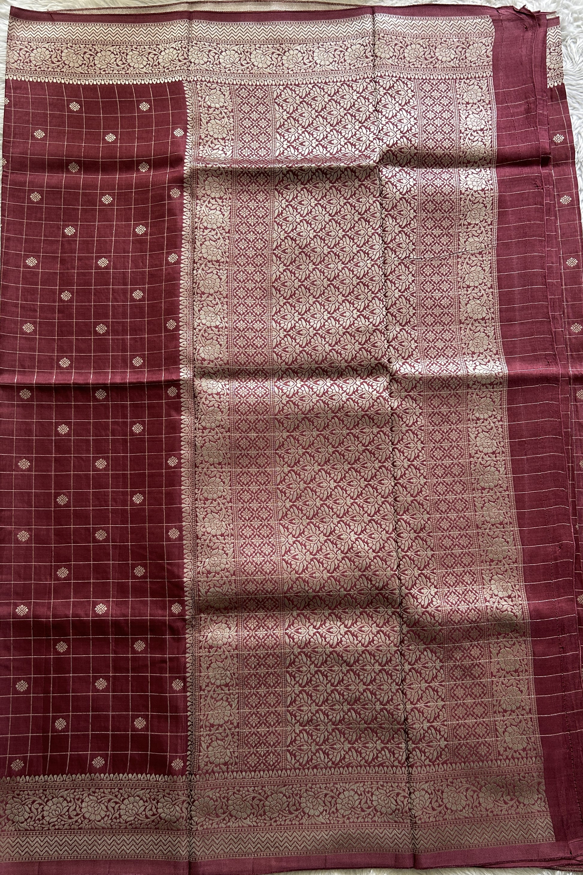 Semi Georgette Saree Mauve Colored Complemented with a Zari Border. - Sampradaya Designer Studio