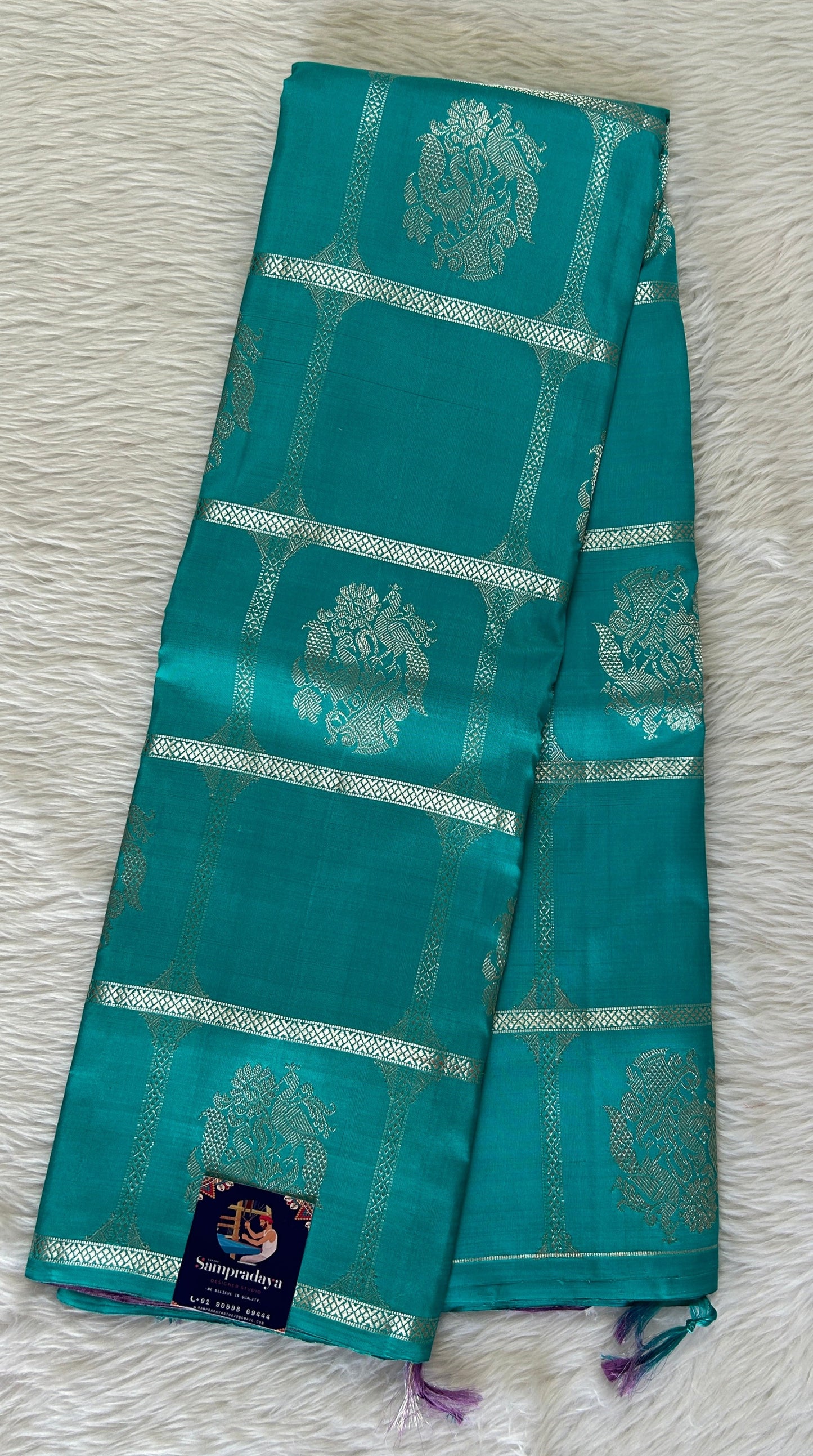 Kanjivaram Festive Silk Saree Turquoise Blue colored Saree complemented with a borderless Saree. - Sampradaya Designer Studio