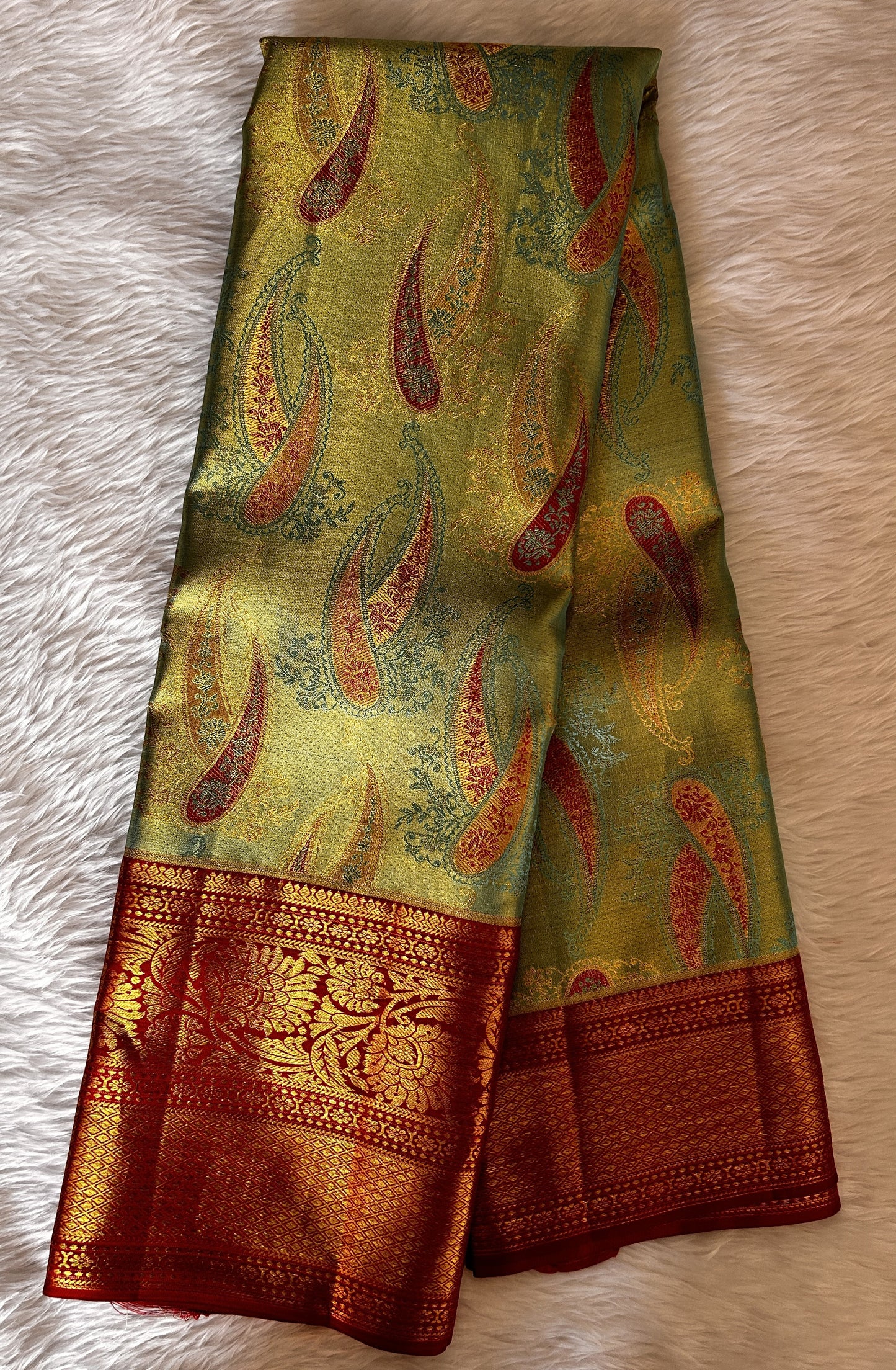 Kanjivaram Bridal Silk Saree Sea Green colored Saree complemented with a Red Colored Gold Kanchi border. - Sampradaya Designer Studio