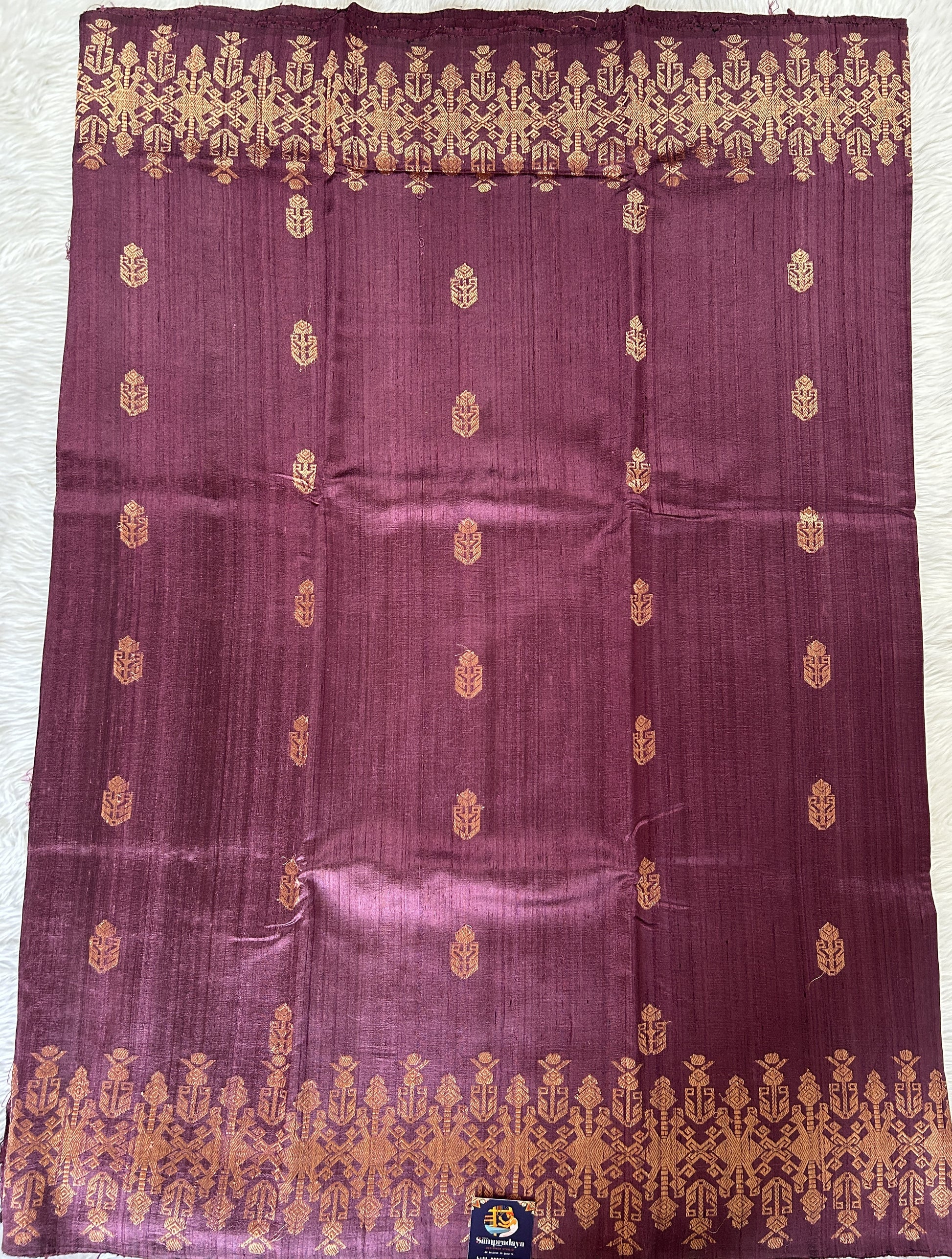 Banarasi Raw Silk Sarees Magenta Colored Saree Complemented With a Intricate Weaving Border - Sampradaya Designer Studio