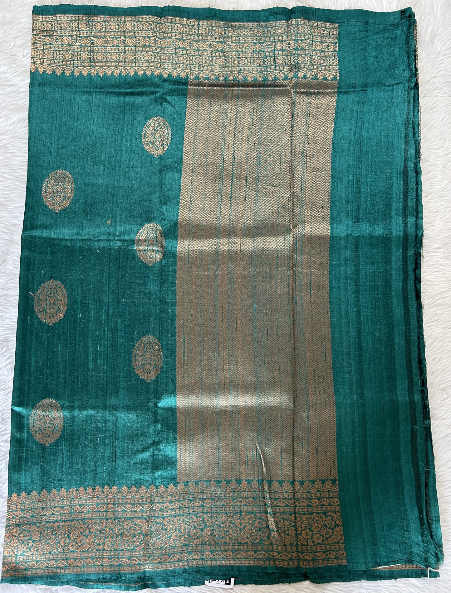 Banarasi Raw Silk Sarees Peacock Green Colored Saree Complemented With a Intricate Weaving Border - Sampradaya Designer Studio