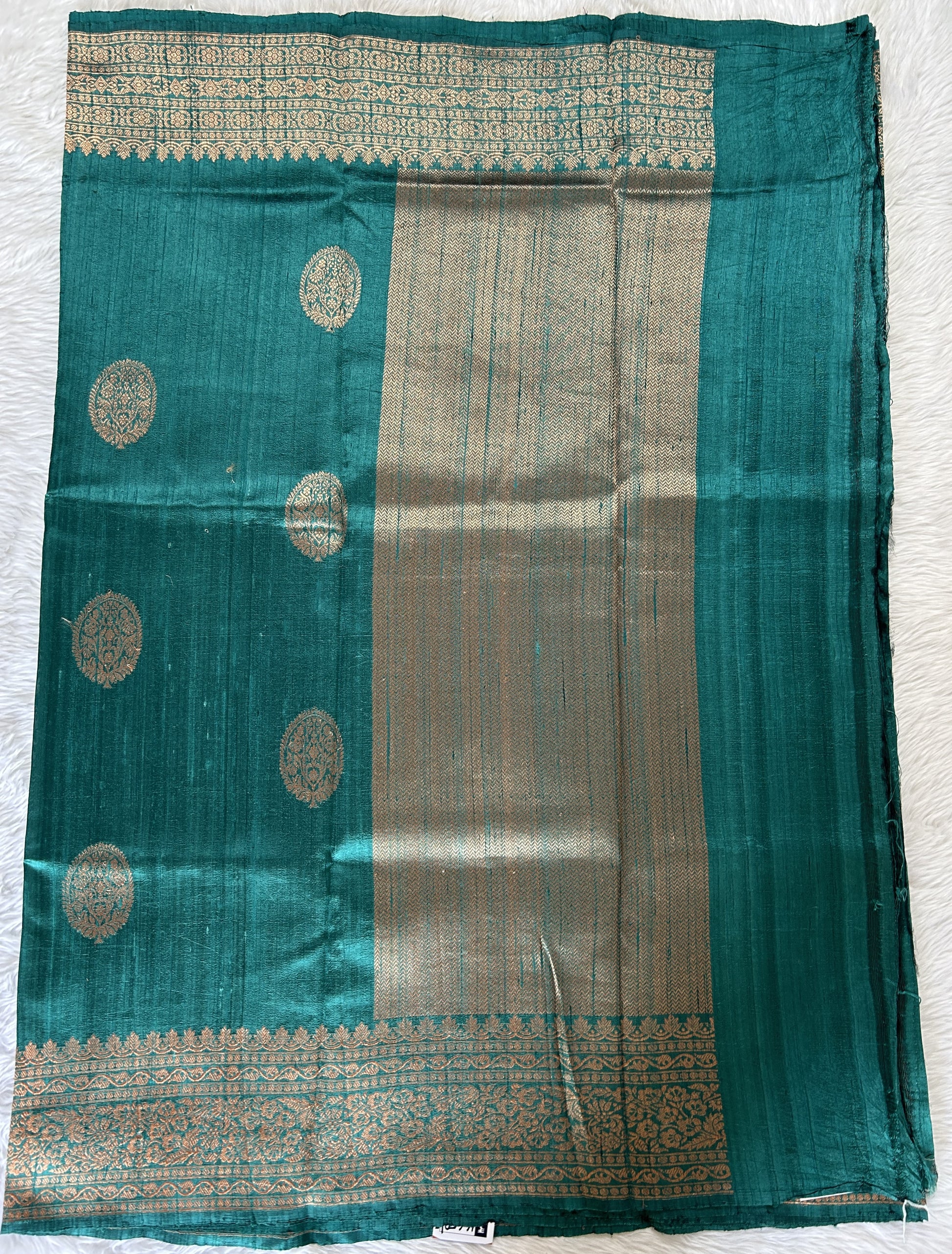 Banarasi Raw Silk Sarees Peacock Green Colored Saree Complemented With a Intricate Weaving Border - Sampradaya Designer Studio