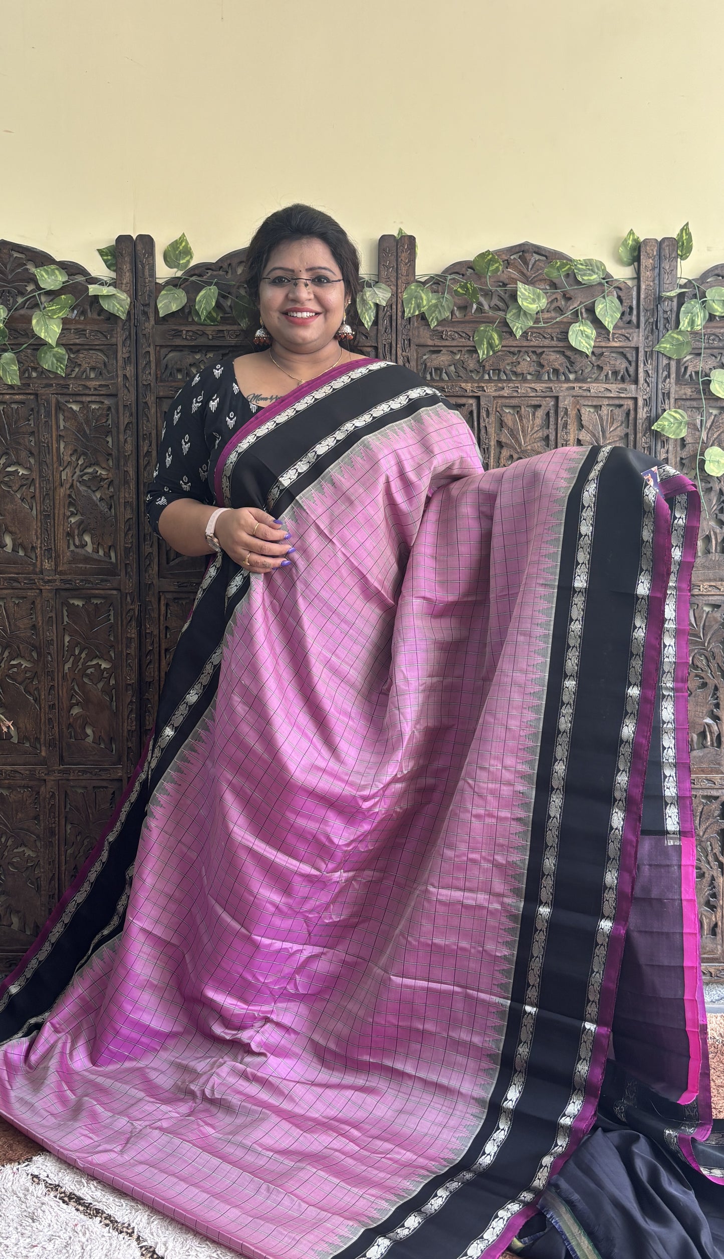 Gadwal Silk Saree Rose Pink Colored Complemented With a Black Zari Gap Border