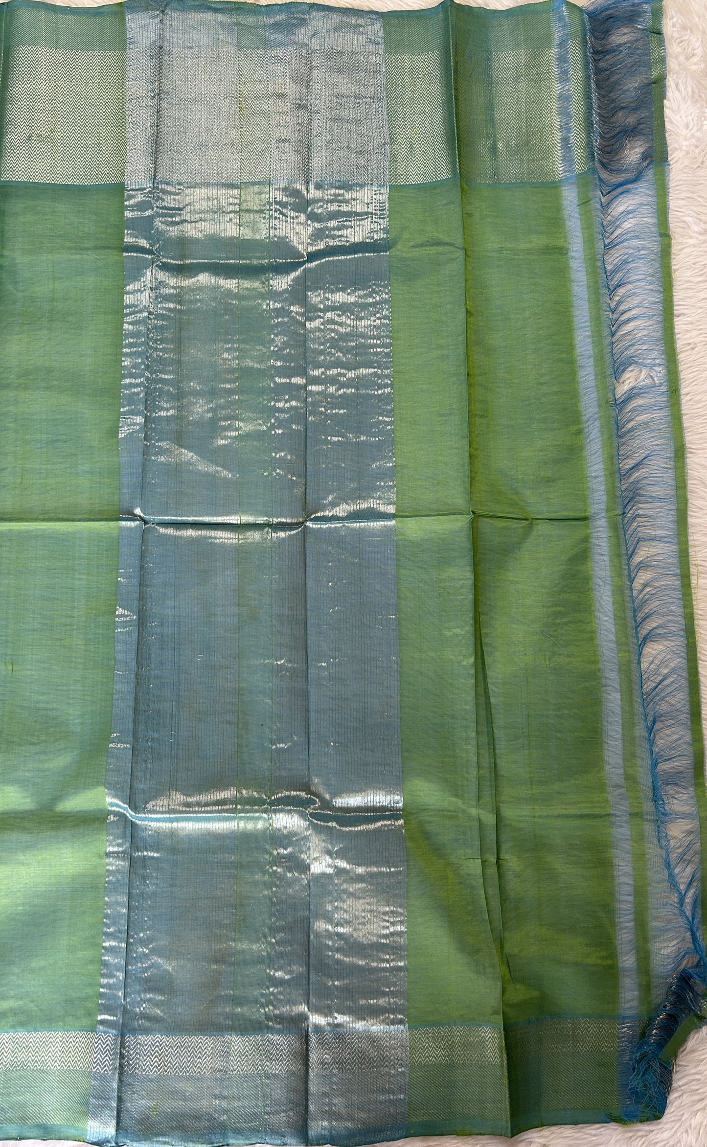 Mangalagiri Plain Pattu Saree Green colored Saree complemented with a Silver Mangalagiri Border - Sampradaya Designer Studio