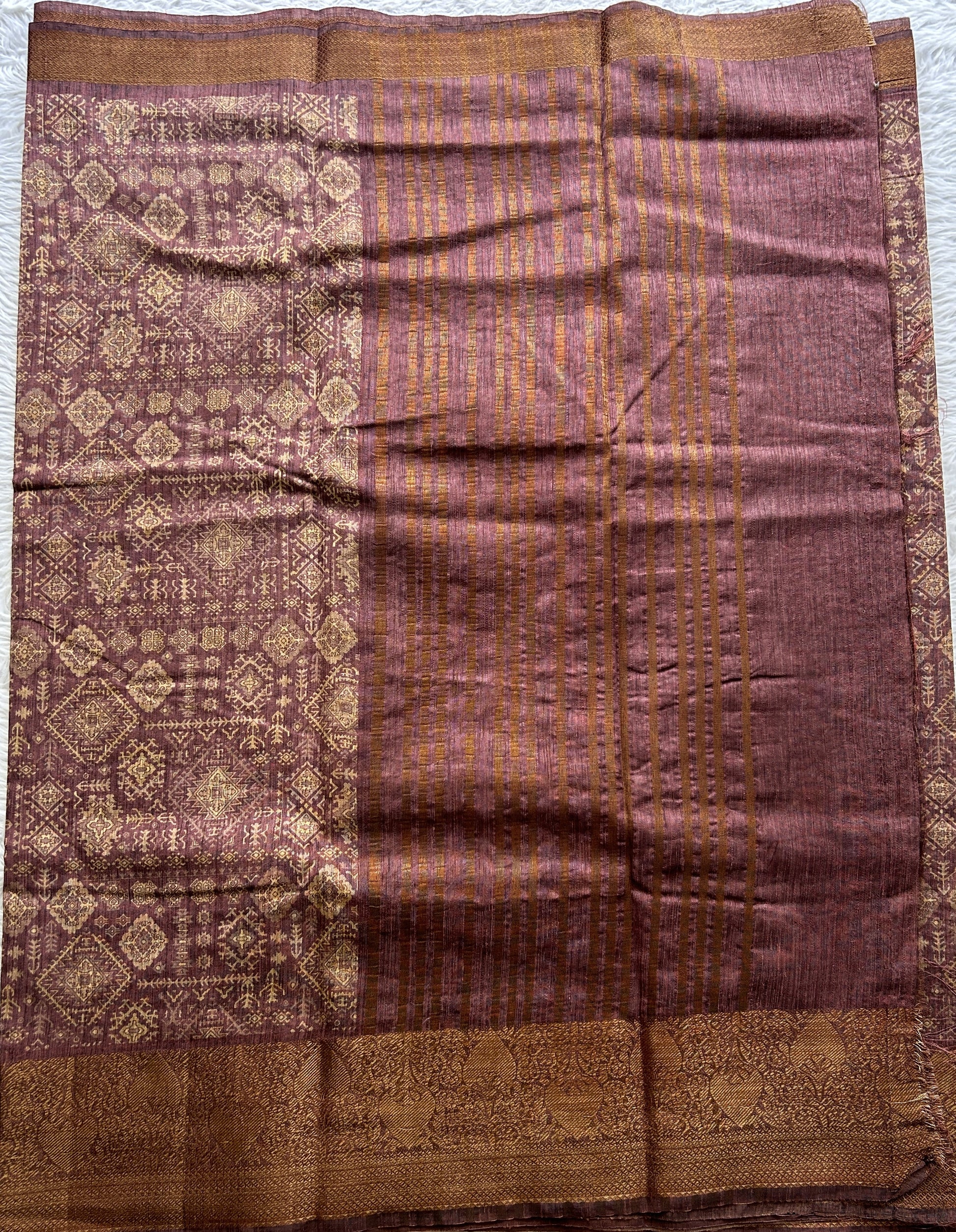 Maheshwari Chanderi Cotton Saree Dark Magenta Colored Complemented with a Zari Border. - Sampradaya Designer Studio