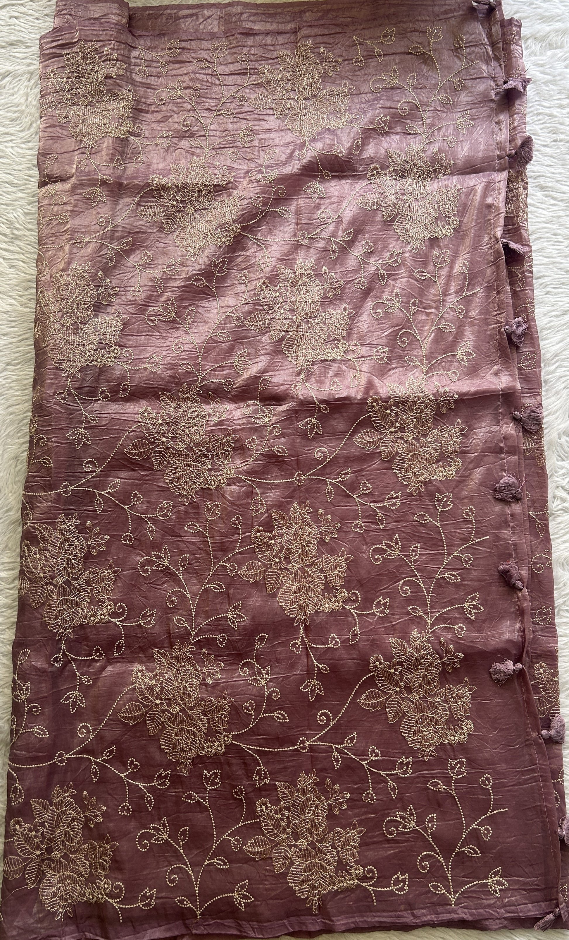 Inox Silk Saree Light Lavender Colored Complemented with a Borderless. - Sampradaya Designer Studio