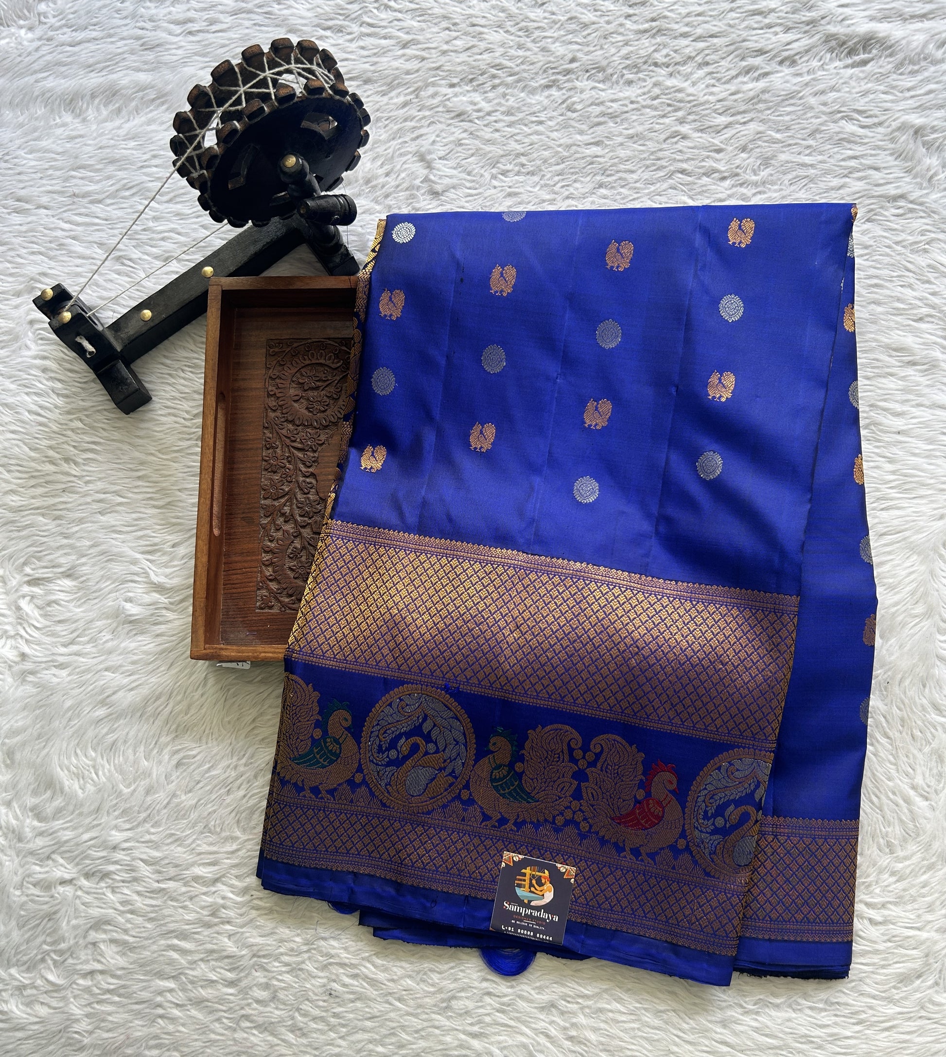 Gadwal Pattu Saree Ink Blue Colored Complemented With a Zari Border - Sampradaya Designer Studio