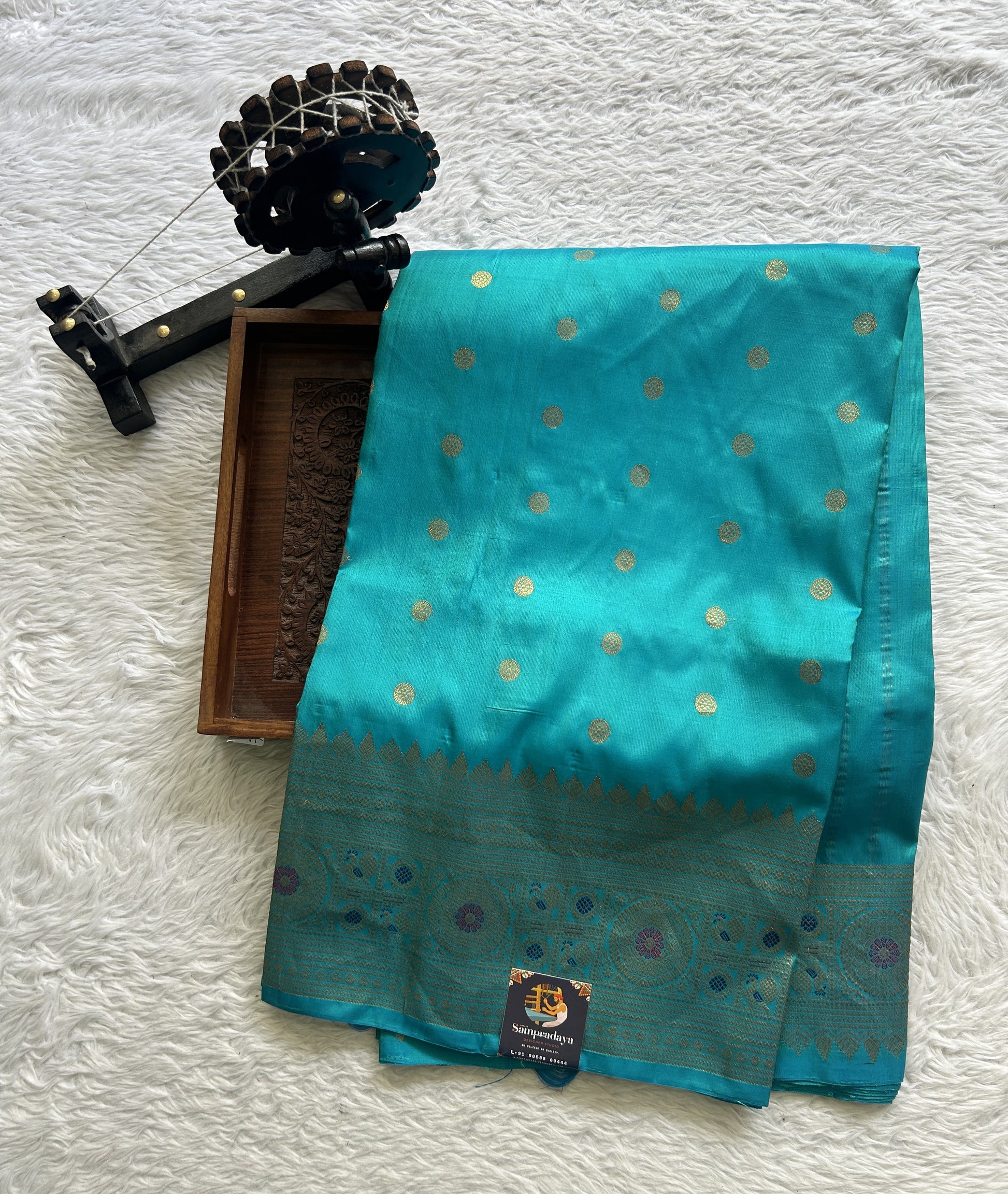 Gadwal Pattu Saree Sky Blue Colored Complemented With a Zari Border - Sampradaya Designer Studio