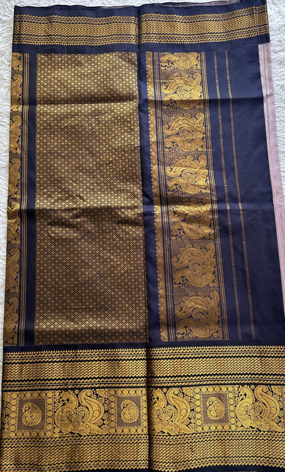 Gadwal Pattu Saree Light Lavender Colored Complemented With a Navy Blue Color Zari Border - Sampradaya Designer Studio