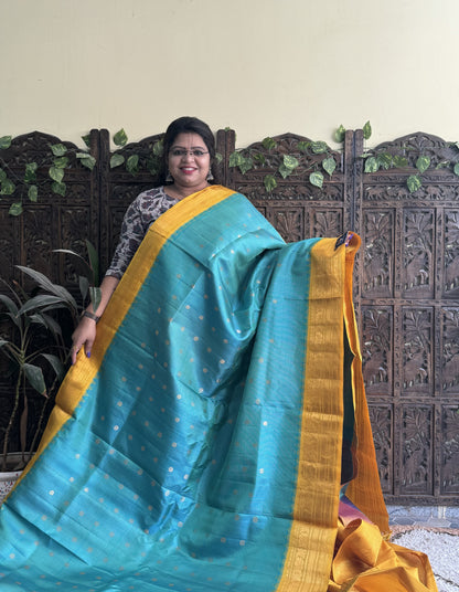 Gadwal Silk Saree Fern Colored Complemented With a Yellow Zari Border