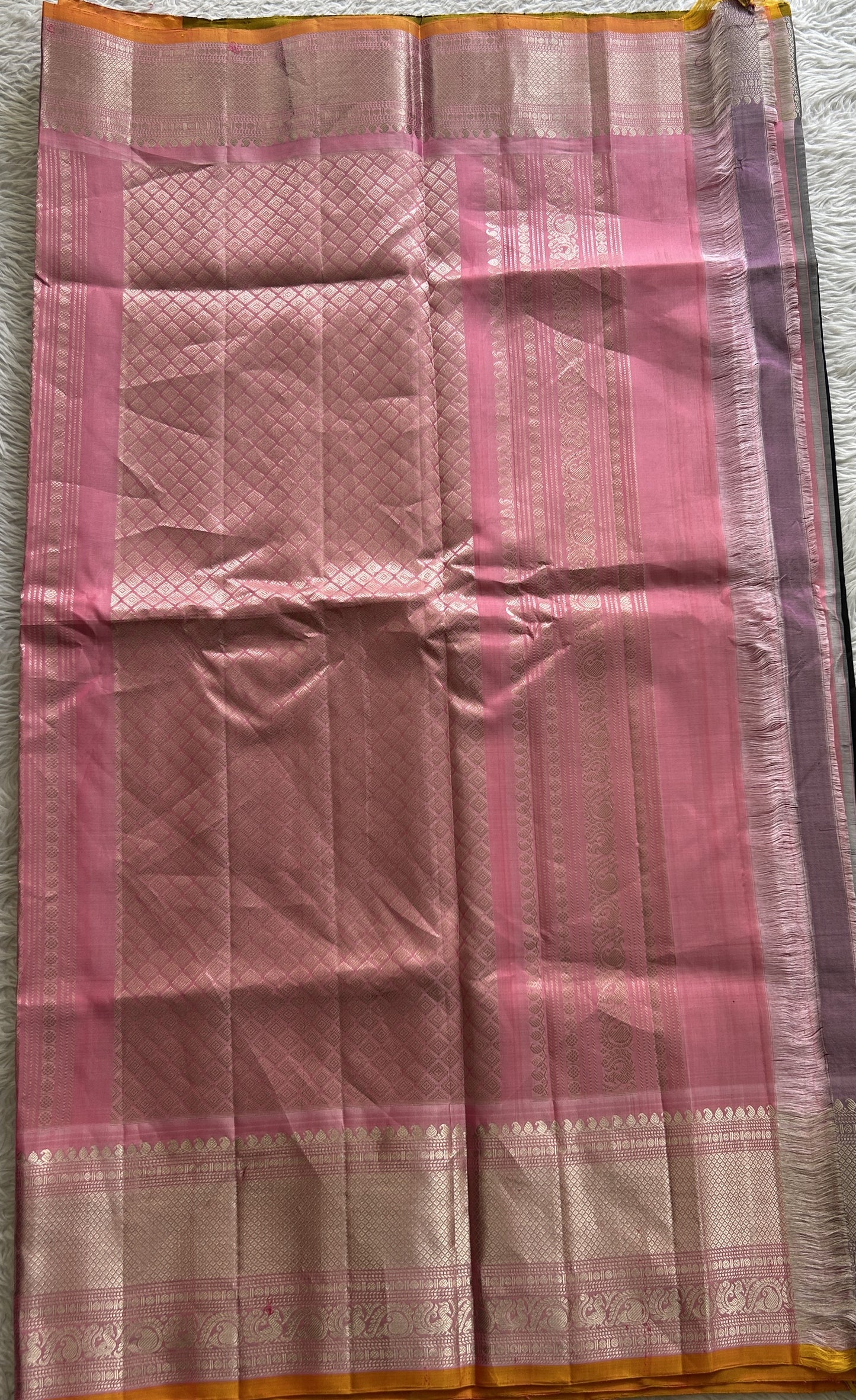 Gadwal Pattu Saree Black Colored Complemented With a Pink Color Zari Border - Sampradaya Designer Studio