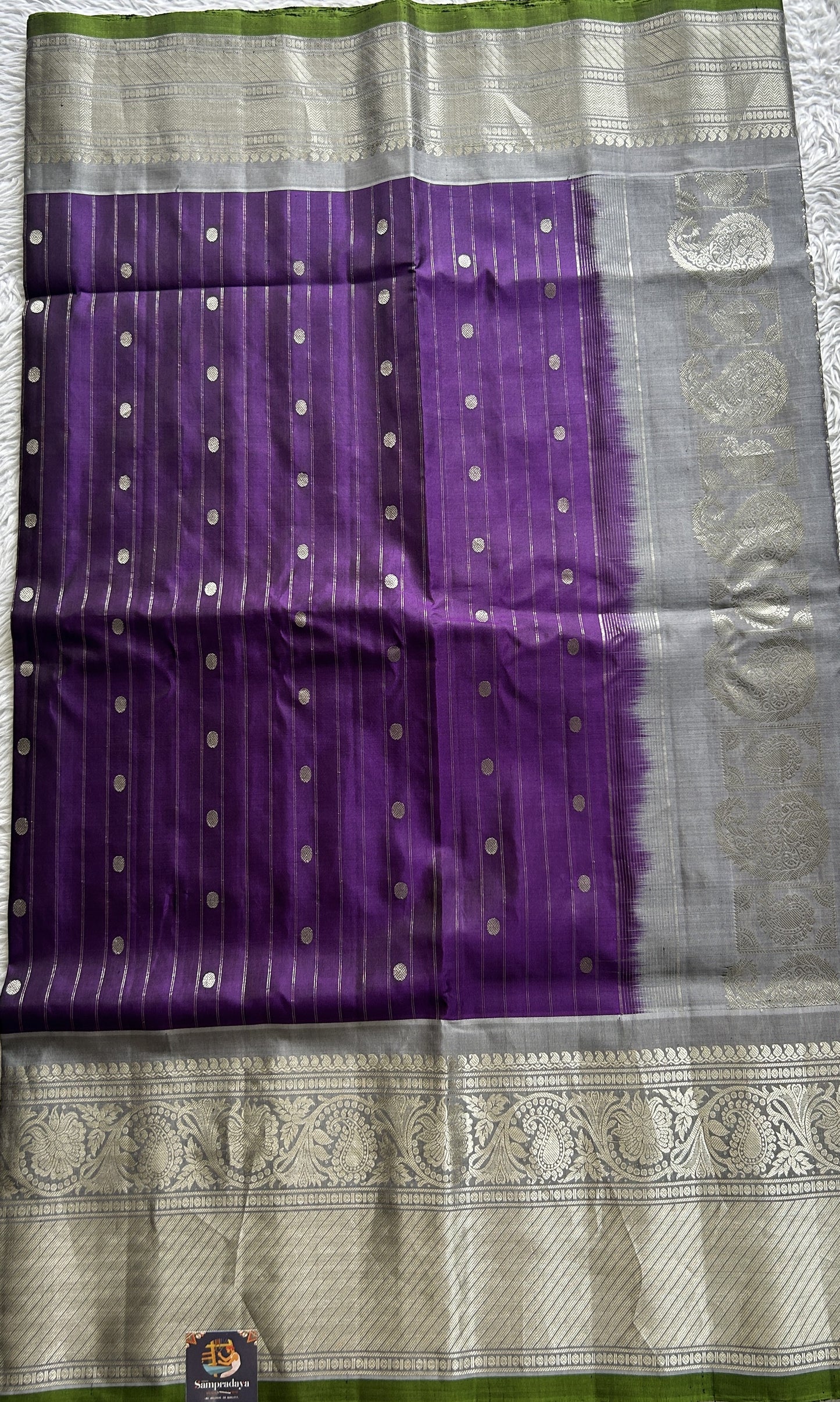 Gadwal Pattu Saree Purple Colored Complemented With a Gray Color Zari Border - Sampradaya Designer Studio