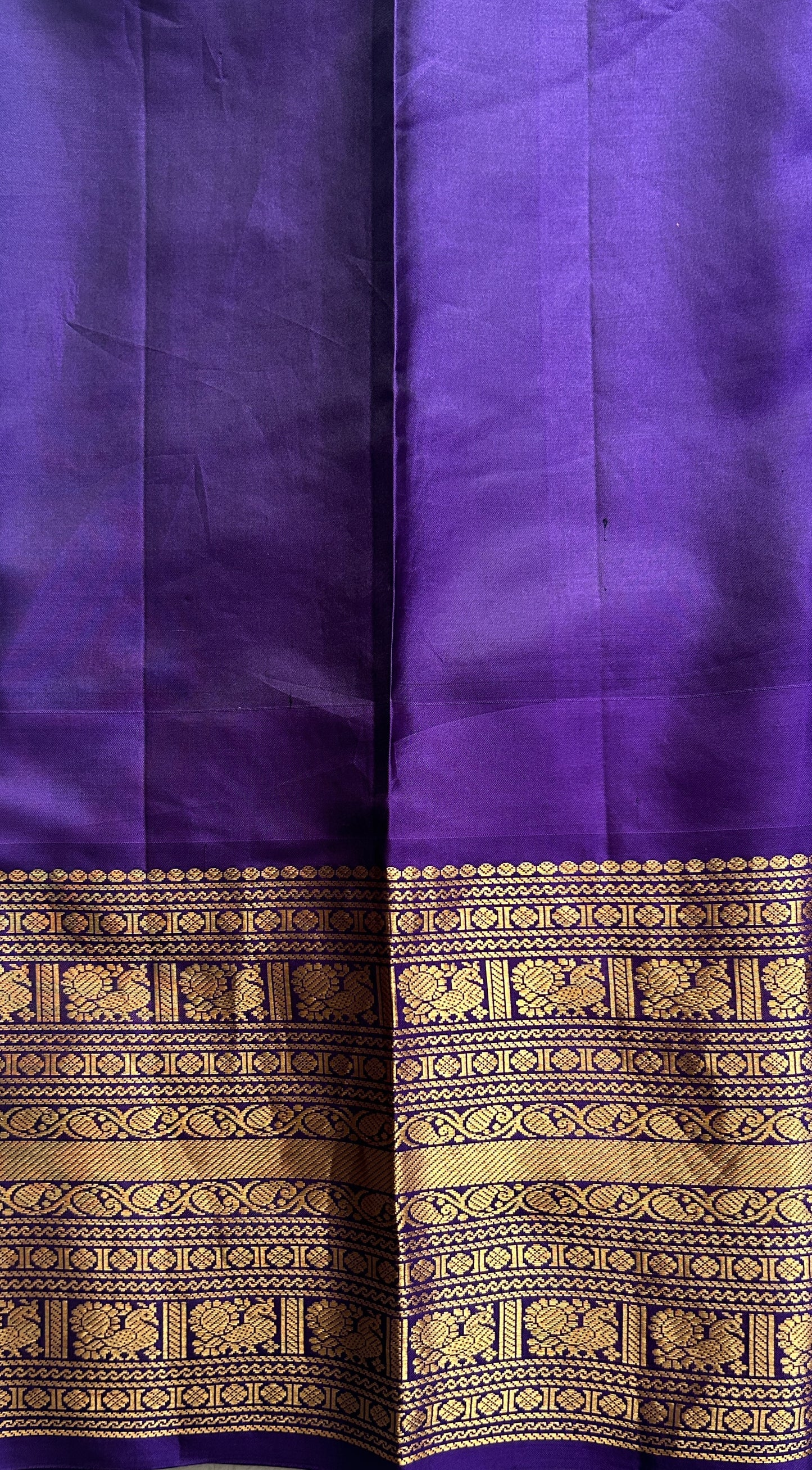 Gadwal Silk Saree Lavender Colored complemented with a Zari Border. - Sampradaya Designer Studio