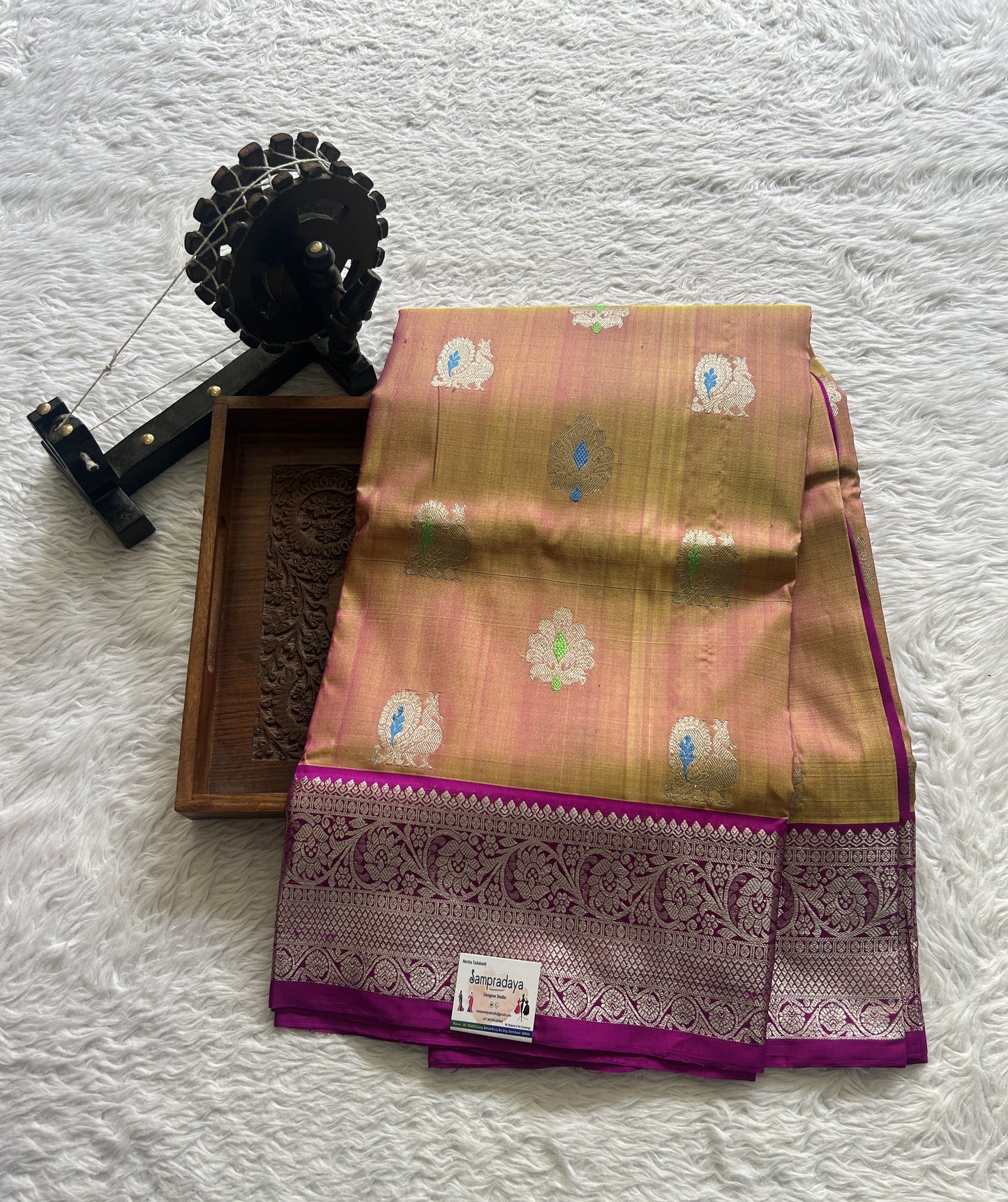 Venkatagiri Pattu Saree Onion Pink Colored Complemented With a Zari Border.