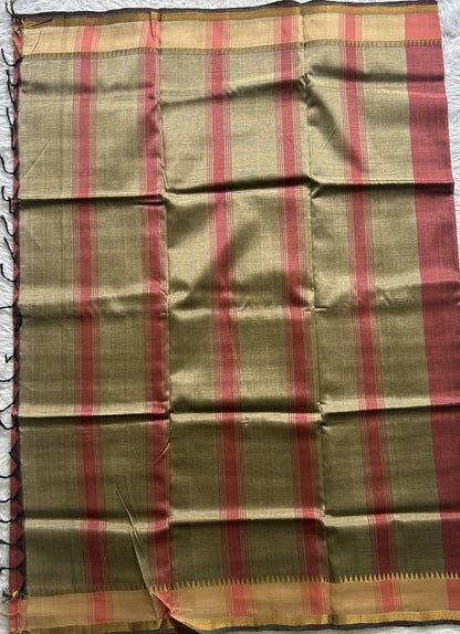 Mangalagiri Plain Pattu Saree Onion Pink colored complemented with a Zari Border.