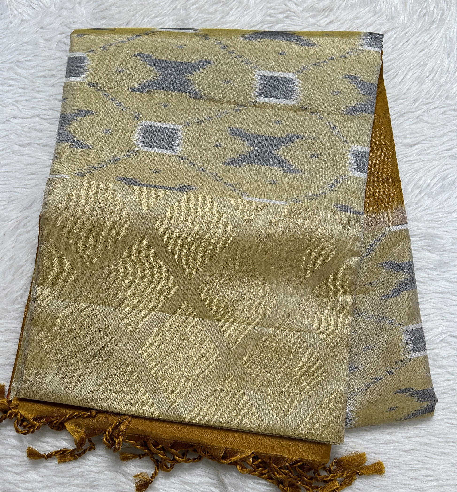 Kanjivaram Festive Soft Silk Saree Light Yellow colored Saree complemented with a borderless Saree. - Sampradaya Designer Studio