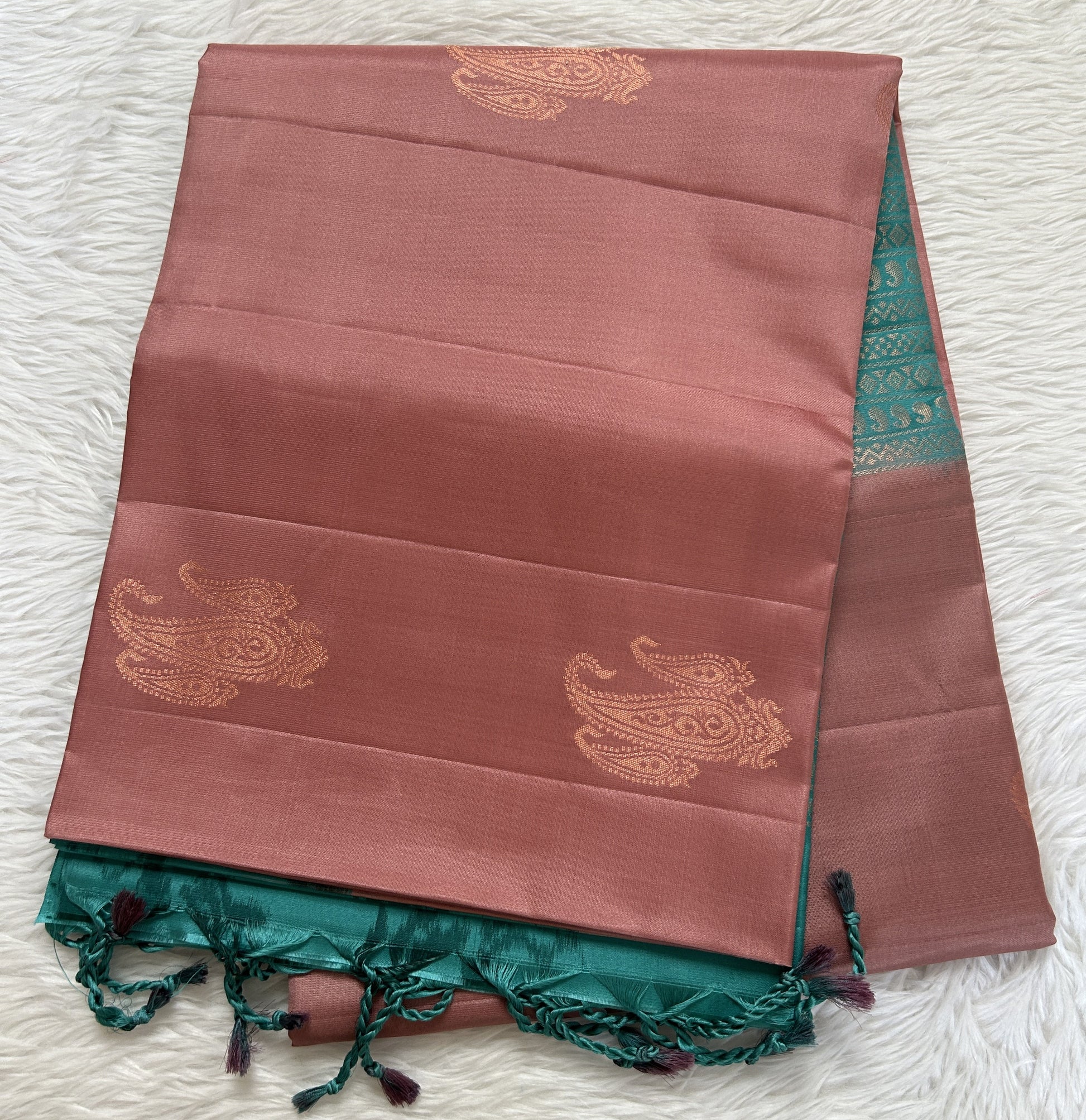 Kanjivaram Festive Soft Silk Saree Mauve colored Saree complemented with a Rama Green Pochampally border. - Sampradaya Designer Studio