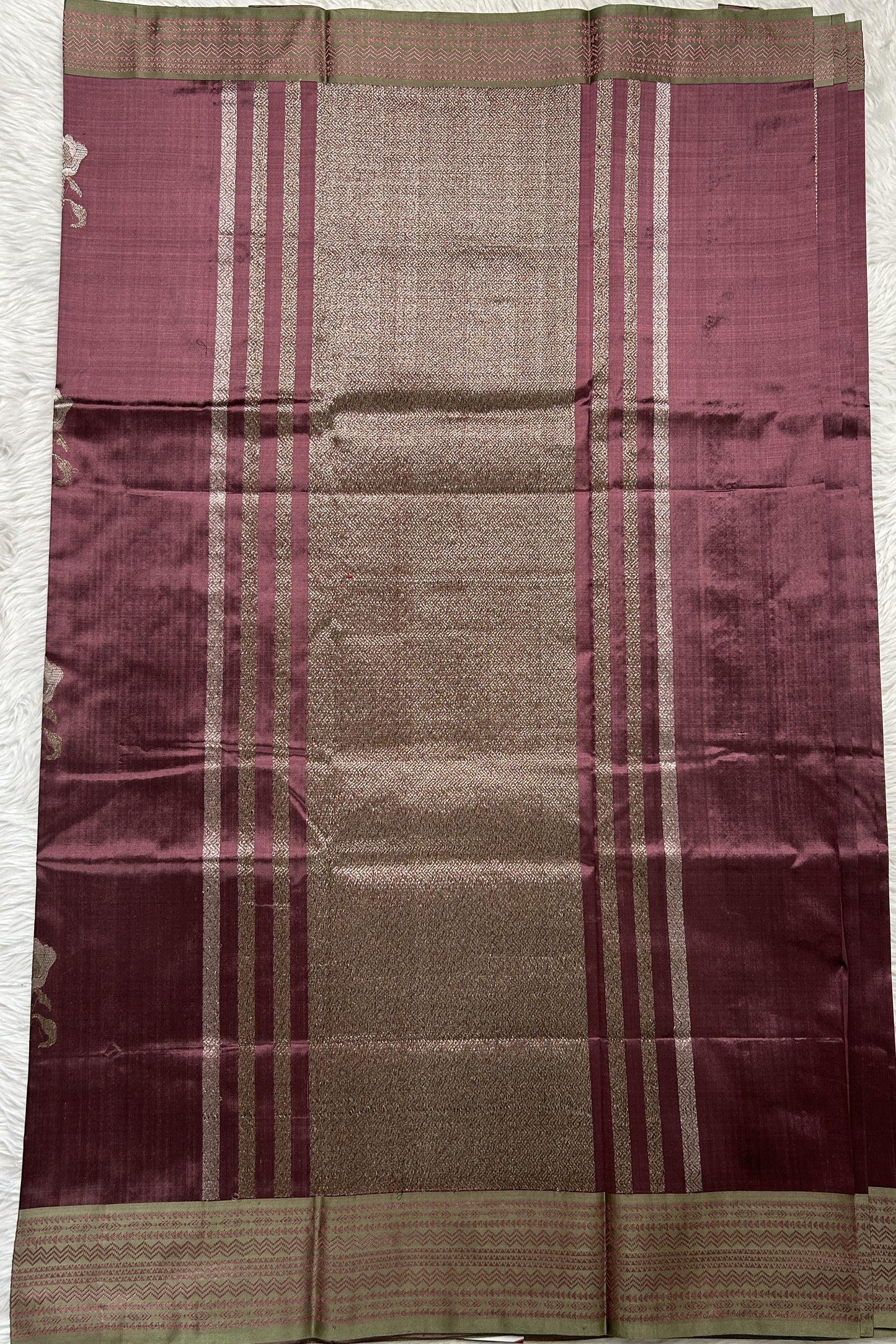 Banarasi Katan Silk Saree Mauve Colored Complemented with a Olive Green Color Zari border. - Sampradaya Designer Studio