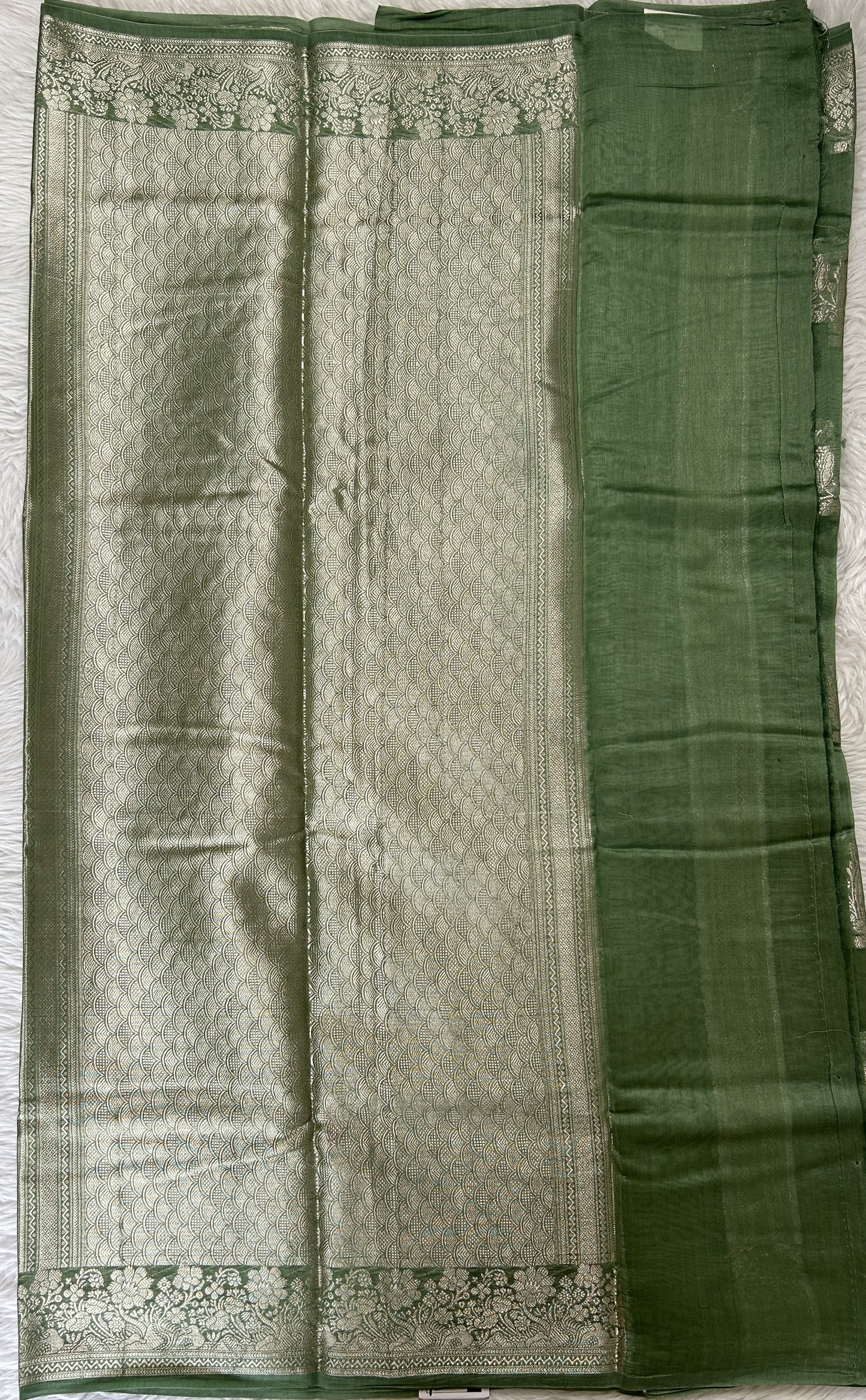 Maheshwari Chanderi Cotton Saree Green Colored Complemented with a Zari Border. - Sampradaya Designer Studio