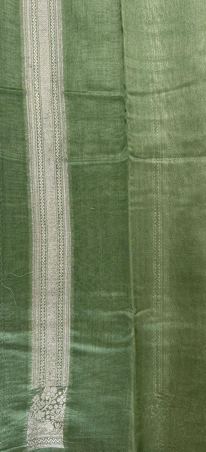 Maheshwari Chanderi Cotton Saree Green Colored Complemented with a Zari Border. - Sampradaya Designer Studio