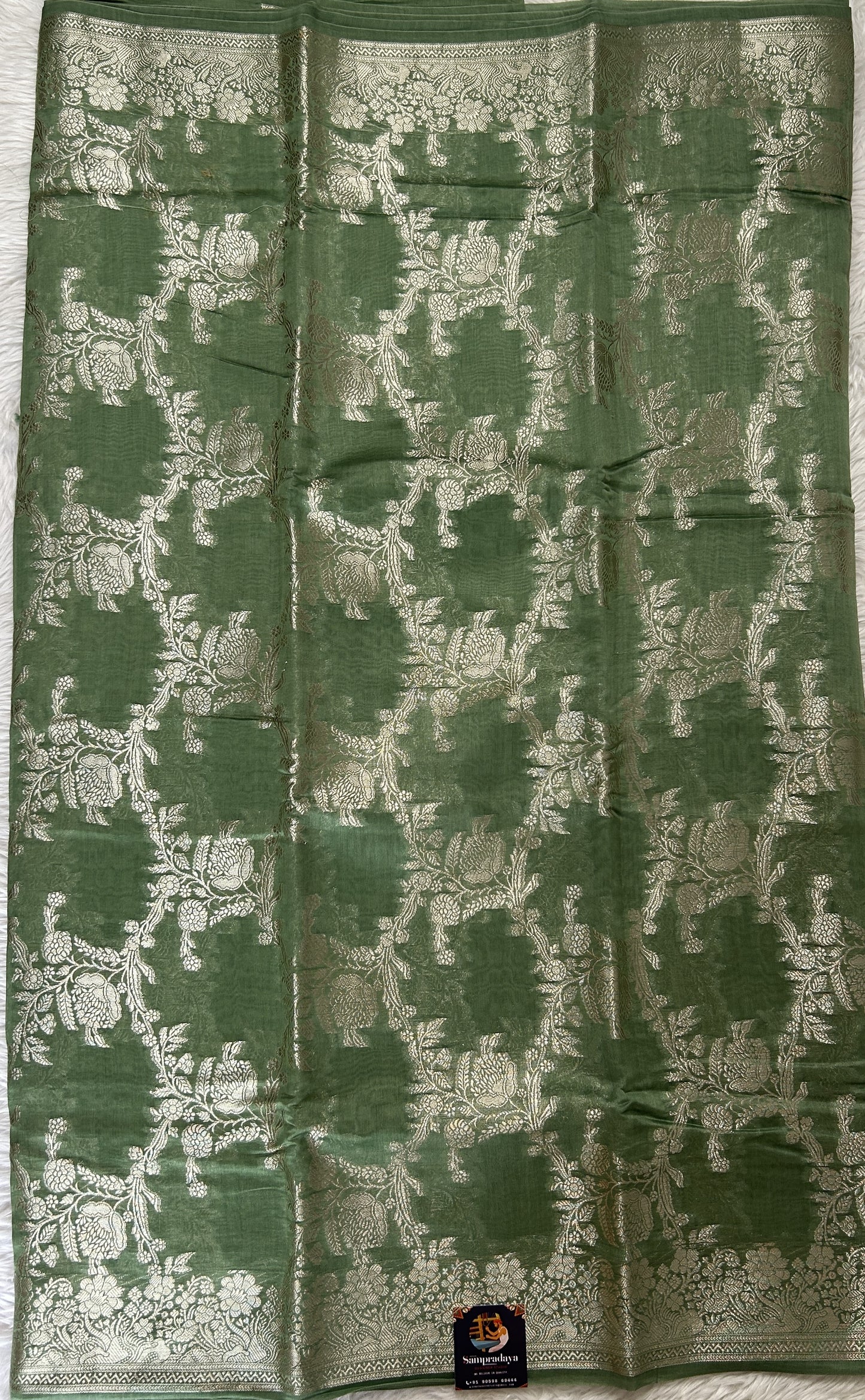 Maheshwari Chanderi Cotton Saree Green Colored Complemented with a Zari Border. - Sampradaya Designer Studio