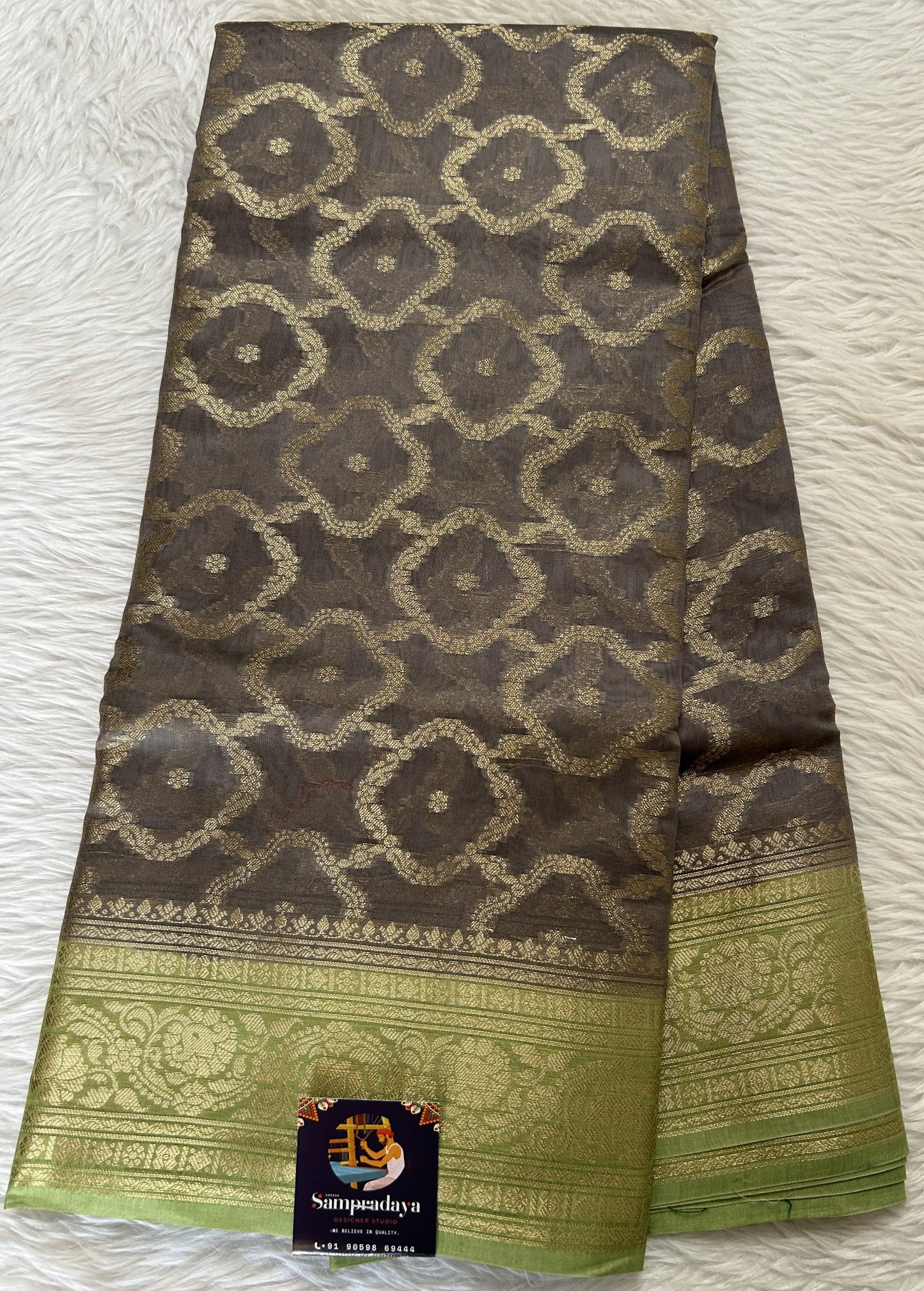 Maheshwari Chanderi Cotton Saree Grey Colored Complemented with a Green Zari Border. - Sampradaya Designer Studio