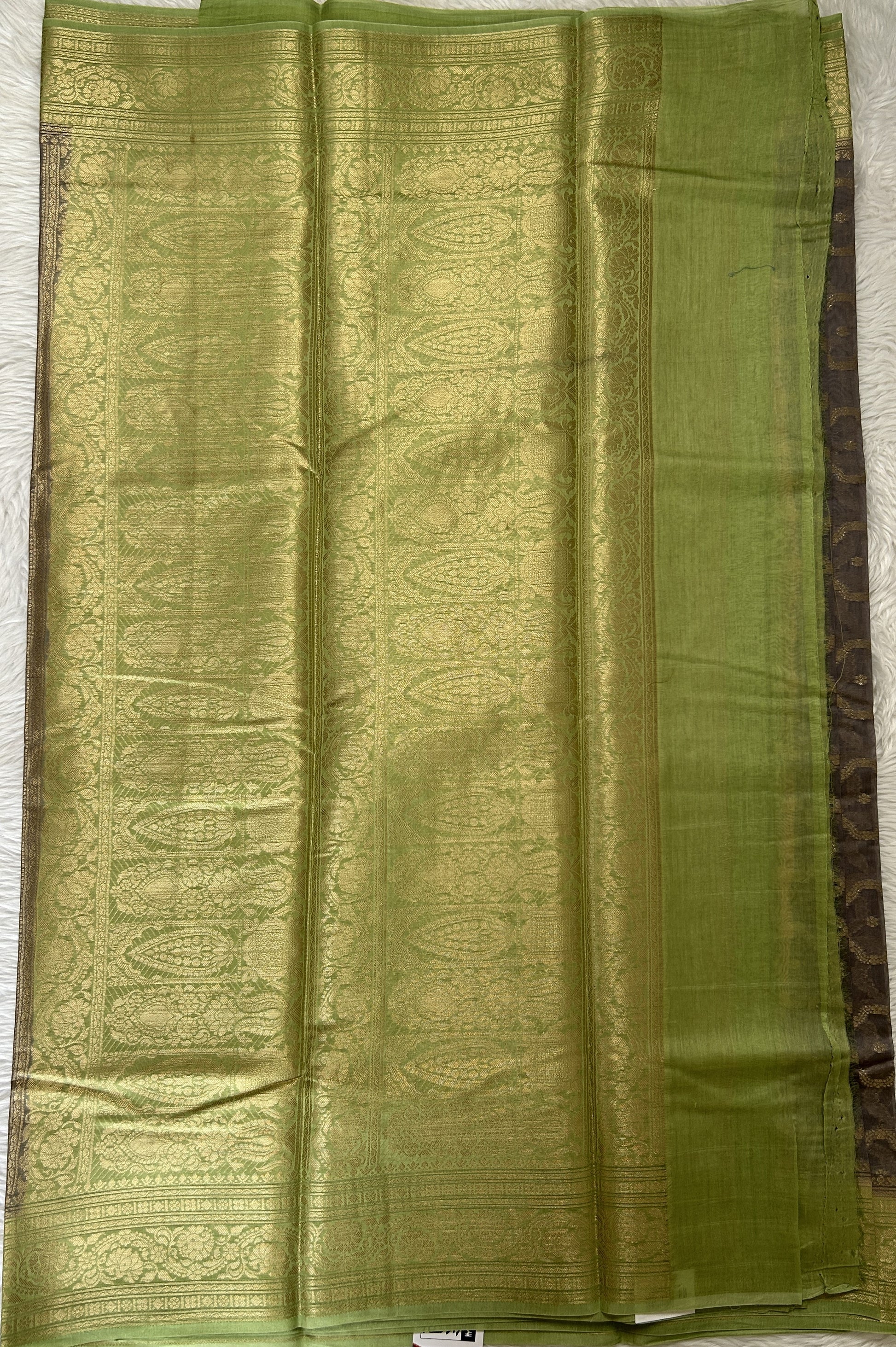 Maheshwari Chanderi Cotton Saree Grey Colored Complemented with a Green Zari Border. - Sampradaya Designer Studio