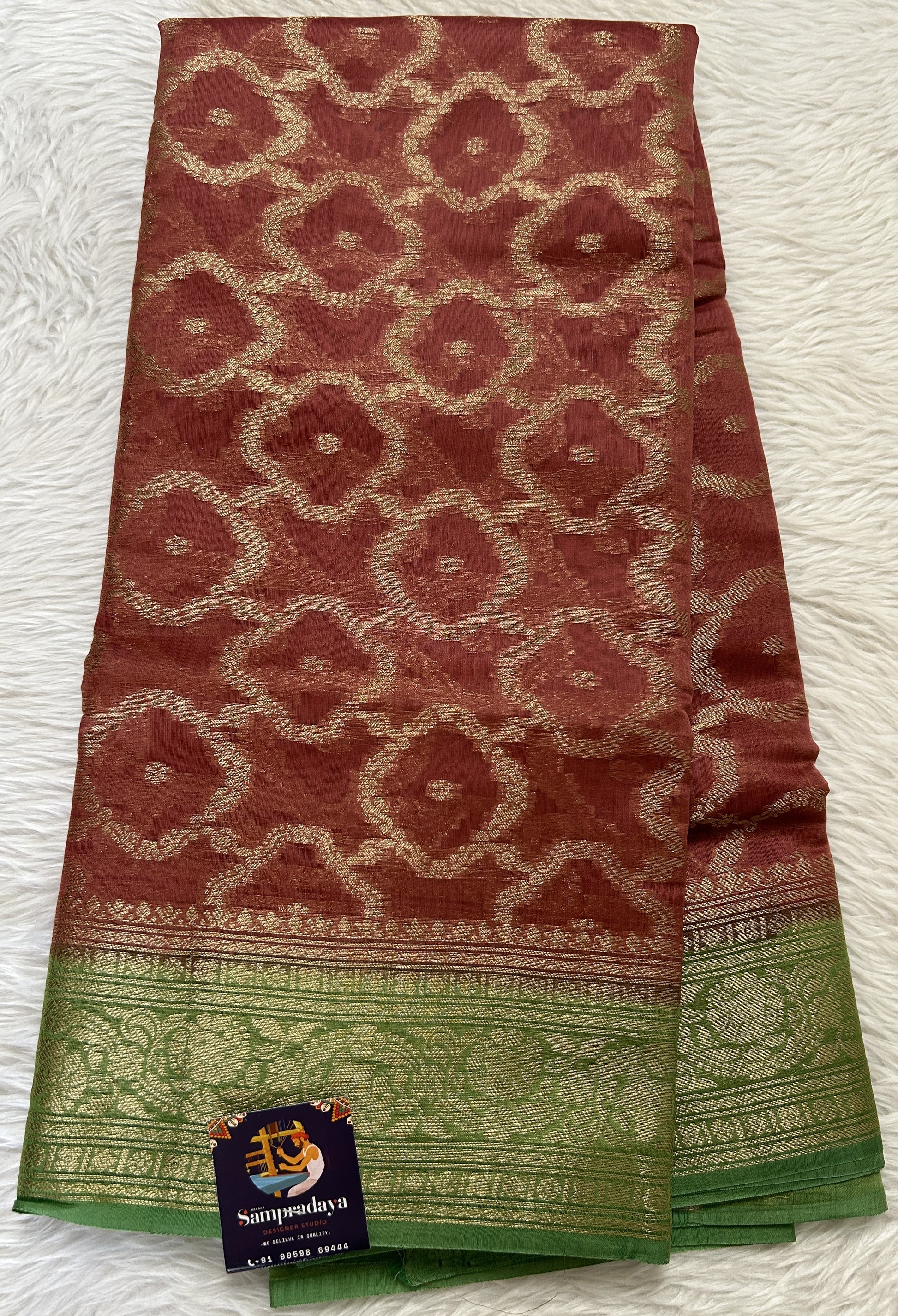 Maheshwari Chanderi Cotton Saree Rusty Rose Colored Complemented with a Green Zari Border. - Sampradaya Designer Studio