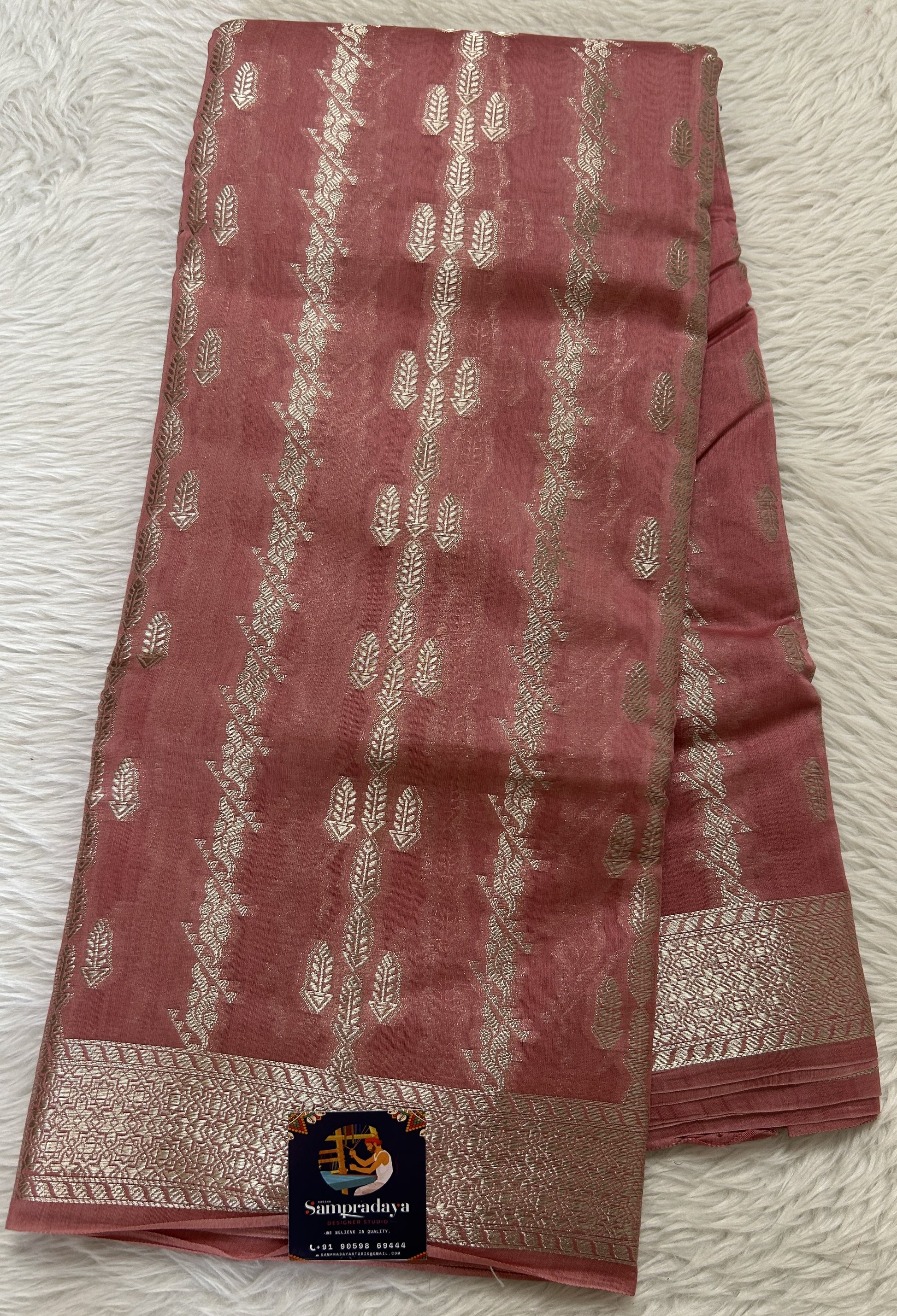 Maheshwari Chanderi Cotton Saree Pink Colored Complemented with a Zari Border. - Sampradaya Designer Studio