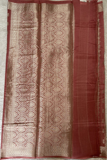 Maheshwari Chanderi Cotton Saree Pink Colored Complemented with a Zari Border. - Sampradaya Designer Studio