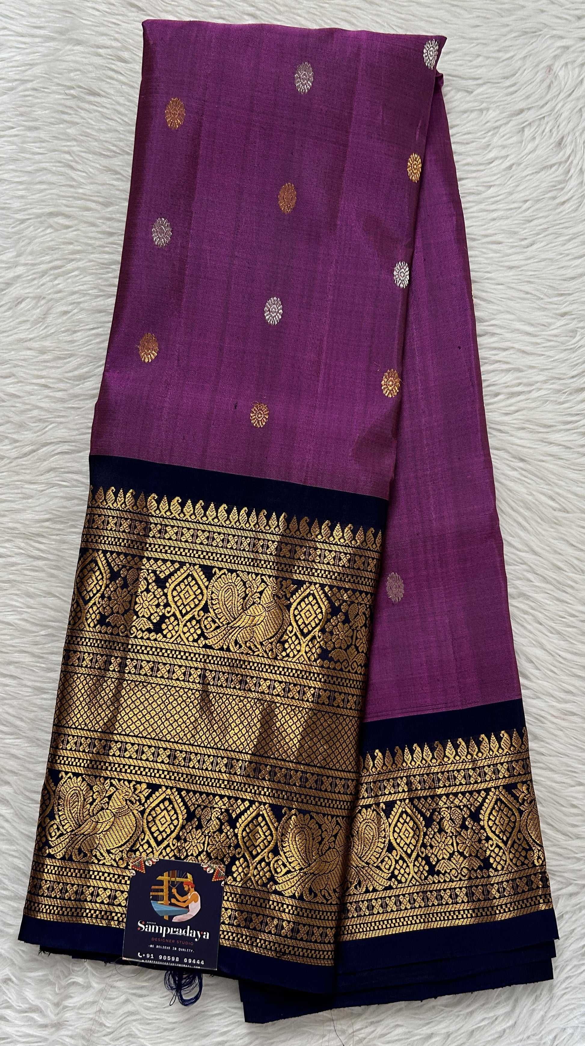 Gadwal Silk Saree Magenta Colored Complemented With a Navy Blue Color Kanchi Border - Sampradaya Designer Studio