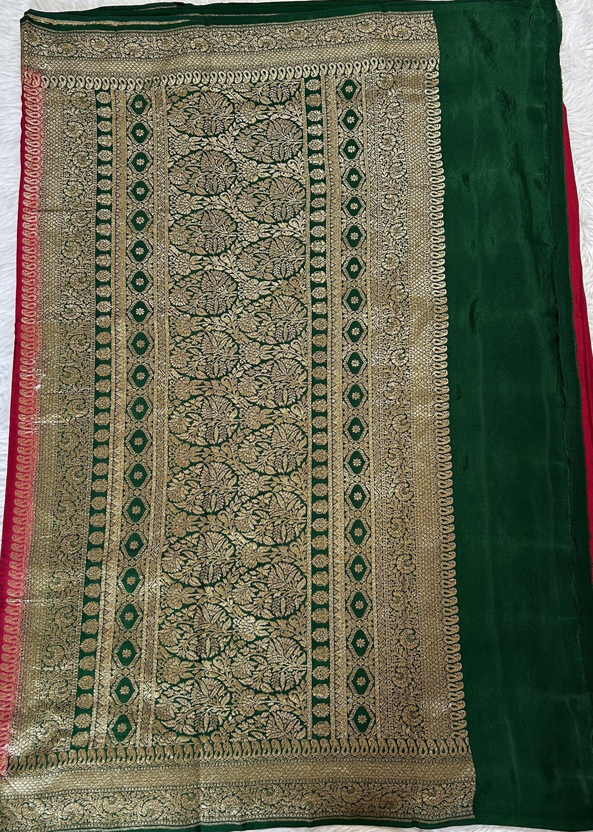 Banarasi Georgette Saree Scarlet Colored Complemented with a Green Color Zari border. - Sampradaya Designer Studio