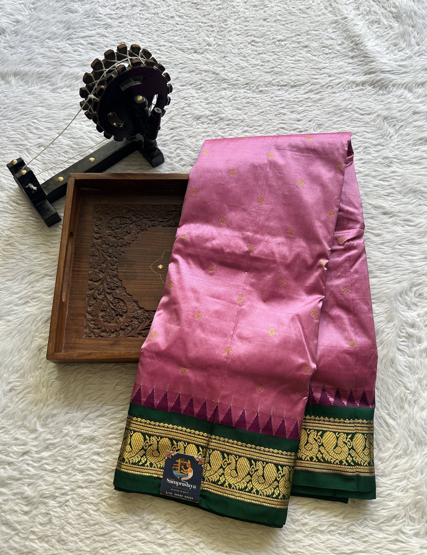 Narayanpet Silk Saree Pink Colored Complemented with a Zari Border. - Sampradaya Designer Studio