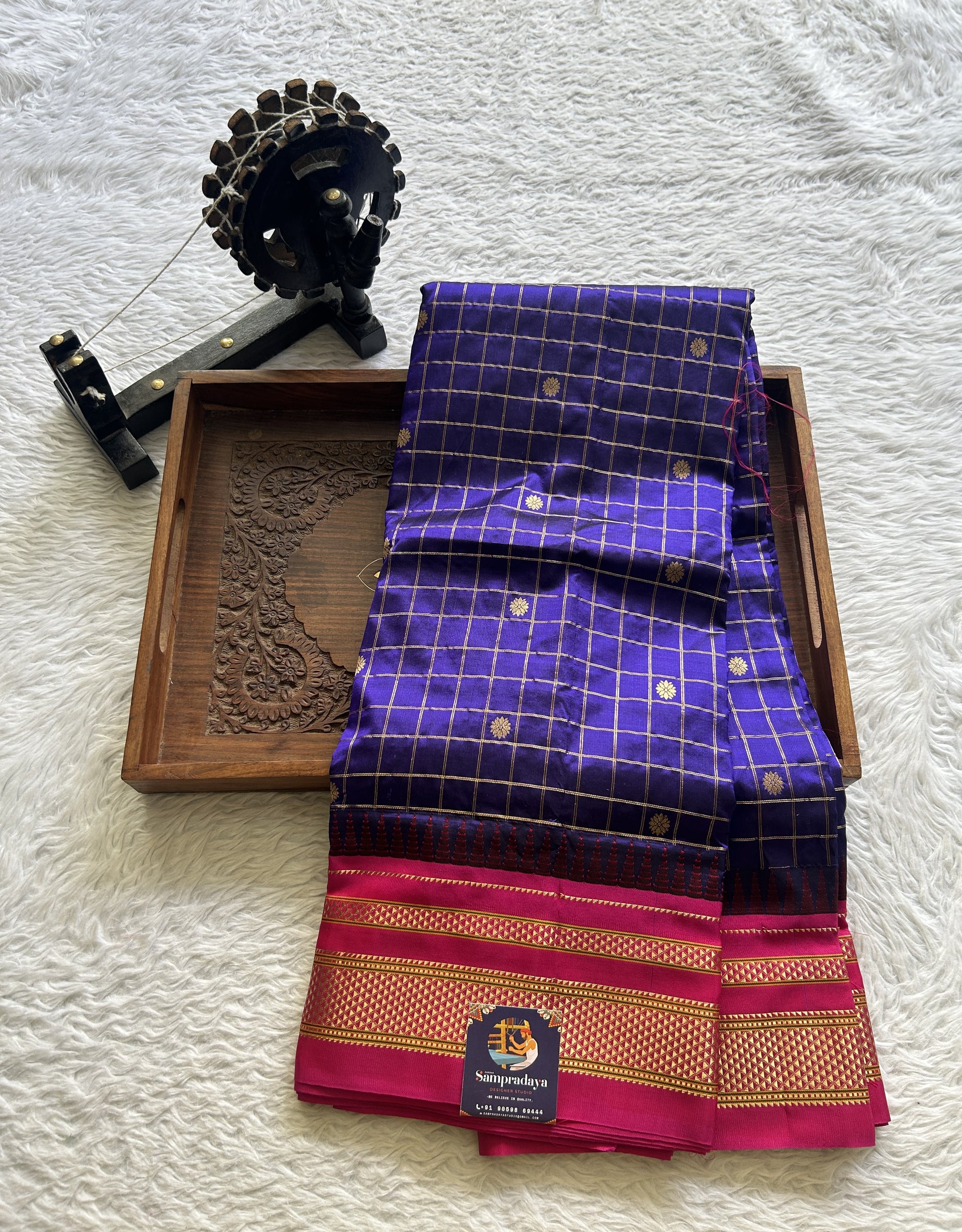 Narayanpet Silk Checks Saree Royal Blue Colored Complemented with a Zari Border. - Sampradaya Designer Studio