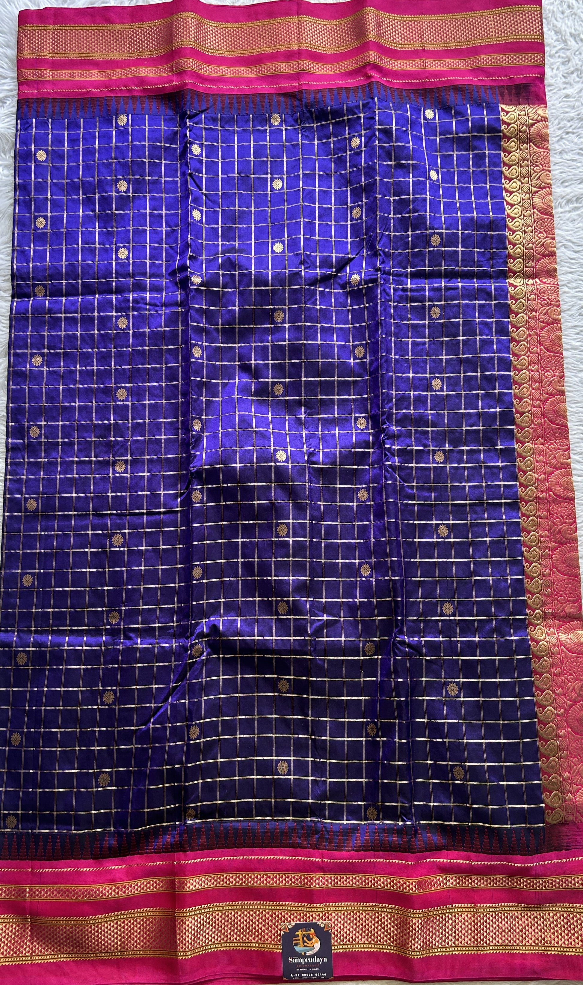 Narayanpet Silk Checks Saree Royal Blue Colored Complemented with a Zari Border. - Sampradaya Designer Studio