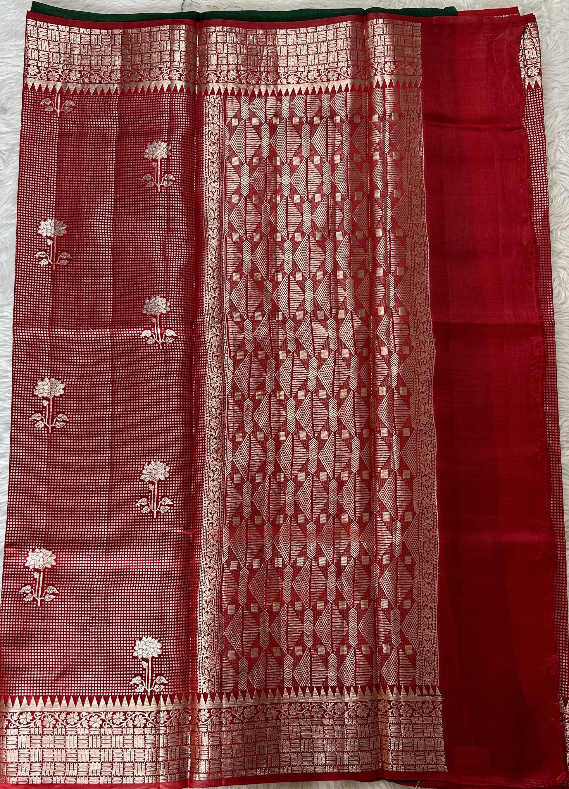 Banarasi Chiniya Silk Saree Red Colored Complemented with a Zari Border. - Sampradaya Designer Studio