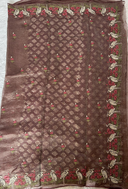 Banarasi Crushed Silk Saree Mauve Colored Complemented with a Thread Embroidery border. - Sampradaya Designer Studio