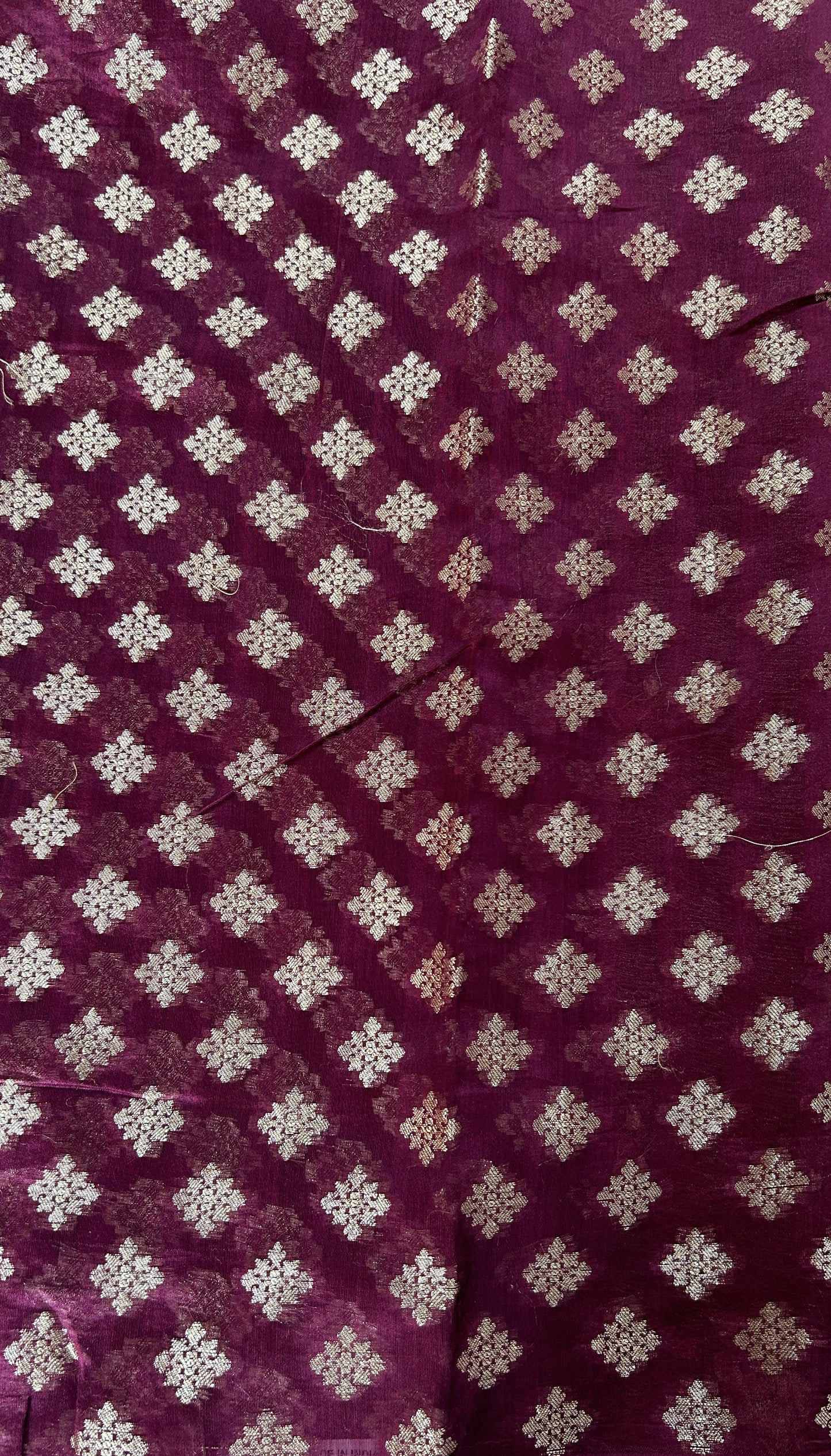 Banarasi Crushed Silk Saree Mauve Colored Complemented with a Thread Embroidery border. - Sampradaya Designer Studio