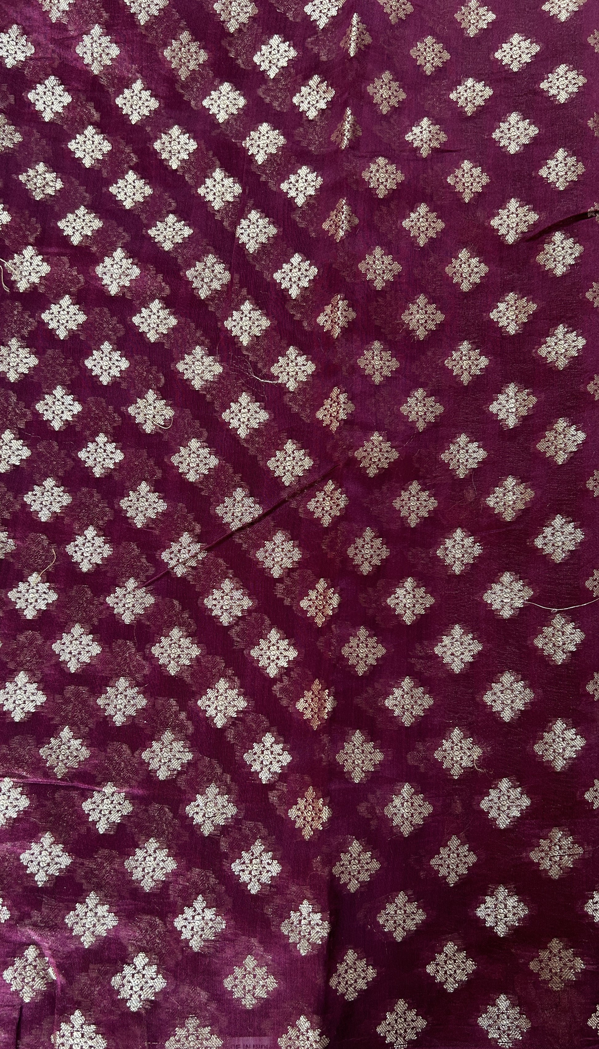 Banarasi Crushed Silk Saree Mauve Colored Complemented with a Thread Embroidery border. - Sampradaya Designer Studio