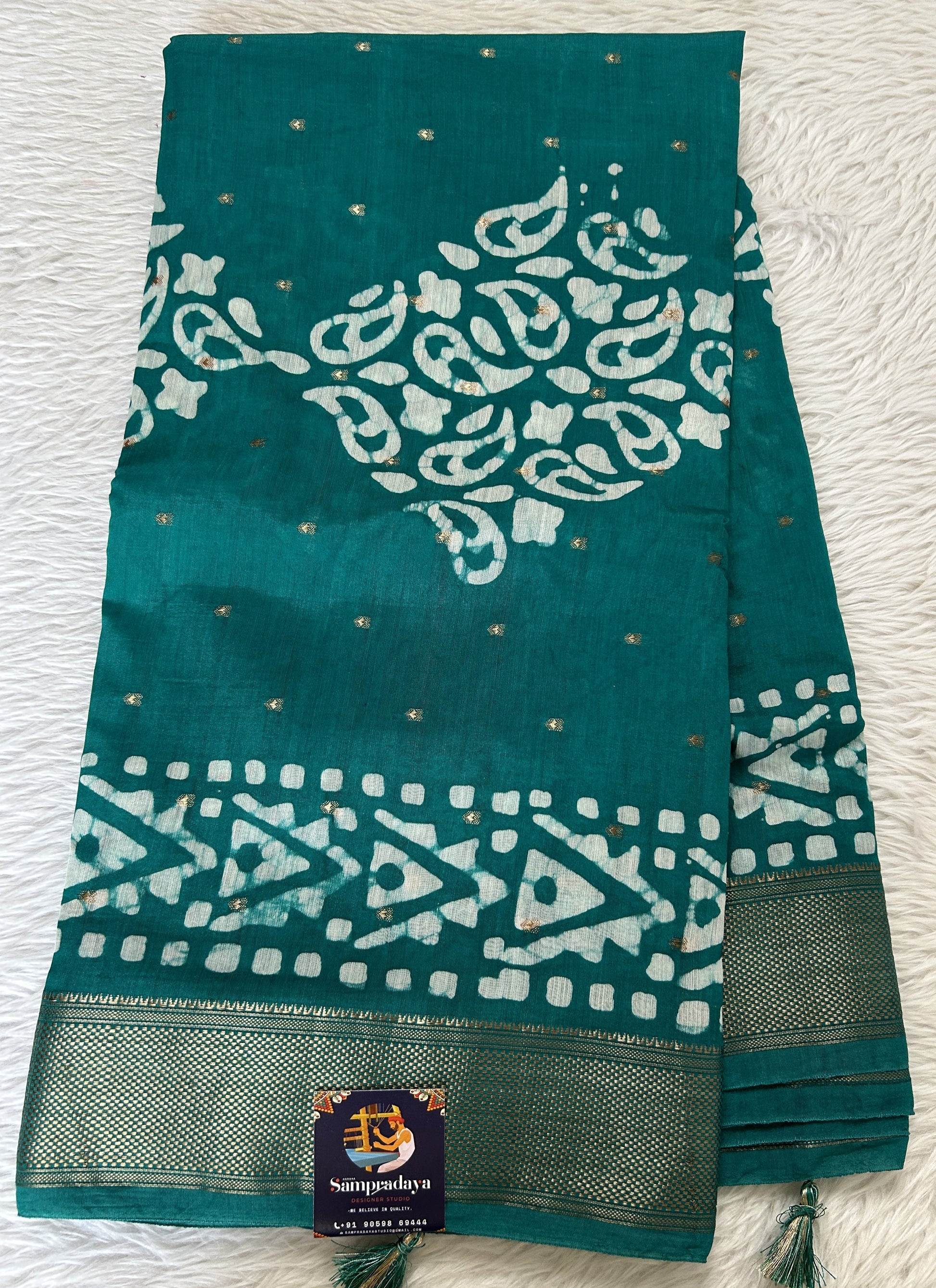 Banarasi Cotton Saree Green Colored Complemented with a Zari Border. (Copy) (Copy) - Sampradaya Designer Studio