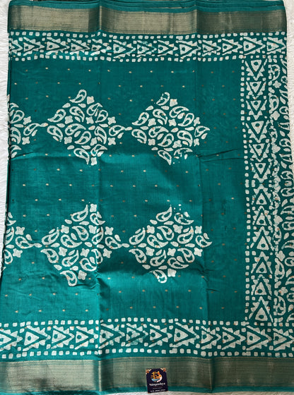 Banarasi Cotton Saree Green Colored Complemented with a Zari Border. (Copy) (Copy) - Sampradaya Designer Studio