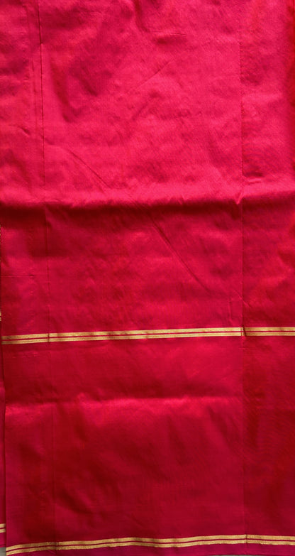 Narayanpet Silk Saree Pink Colored Complemented with a Buti Border.