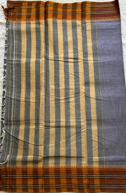 Narayanpet Cotton Saree Dark Lavender Colored Complemented with a Thread Border.