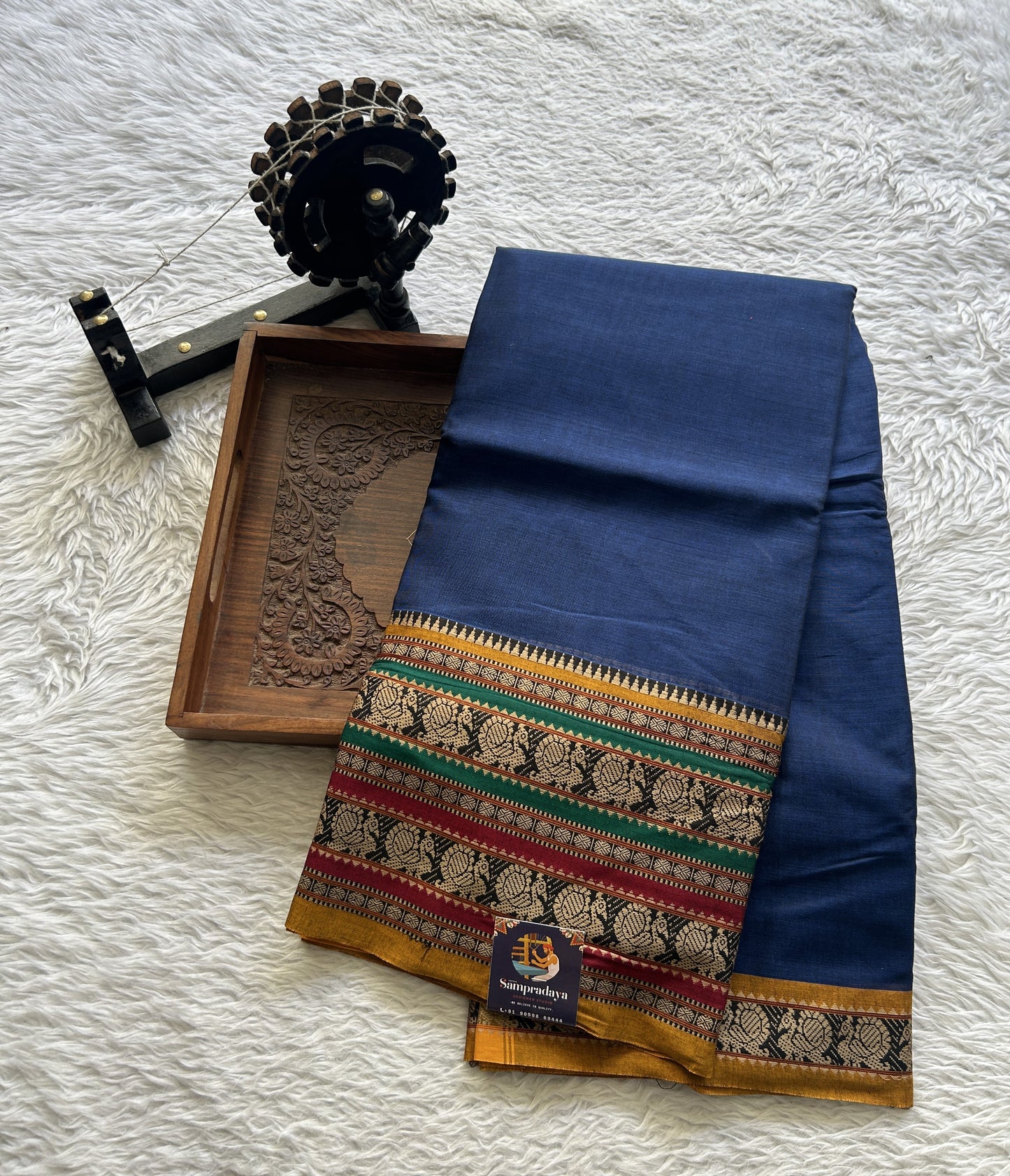 Narayanpet Cotton Saree Carbon Blue Colored Complemented with a Thread Border.