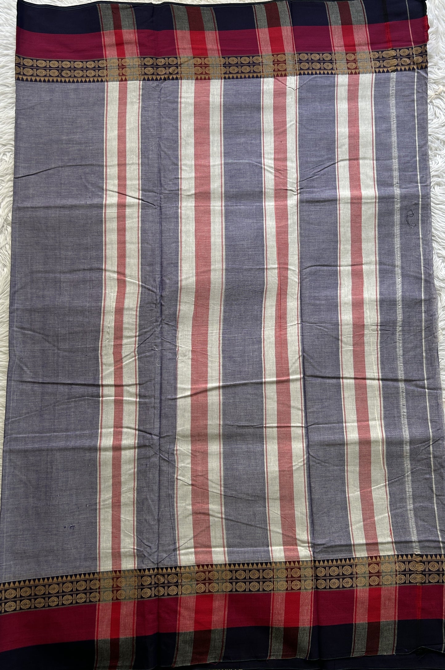 Narayanpet Cotton Saree Dark Lavender Colored Complemented with a Gap Border.