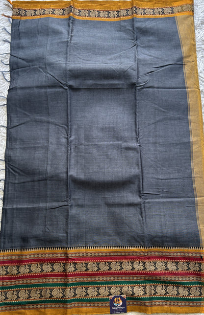 Narayanpet Cotton Saree Gray Colored Complemented with a Thread Border.