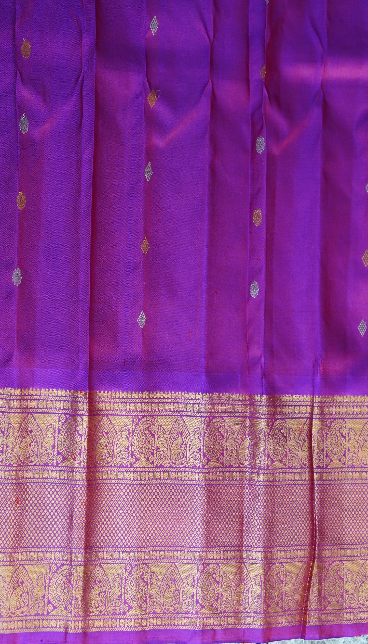 Gadwal Silk Saree Peach Colored Complemented With a Zari Border