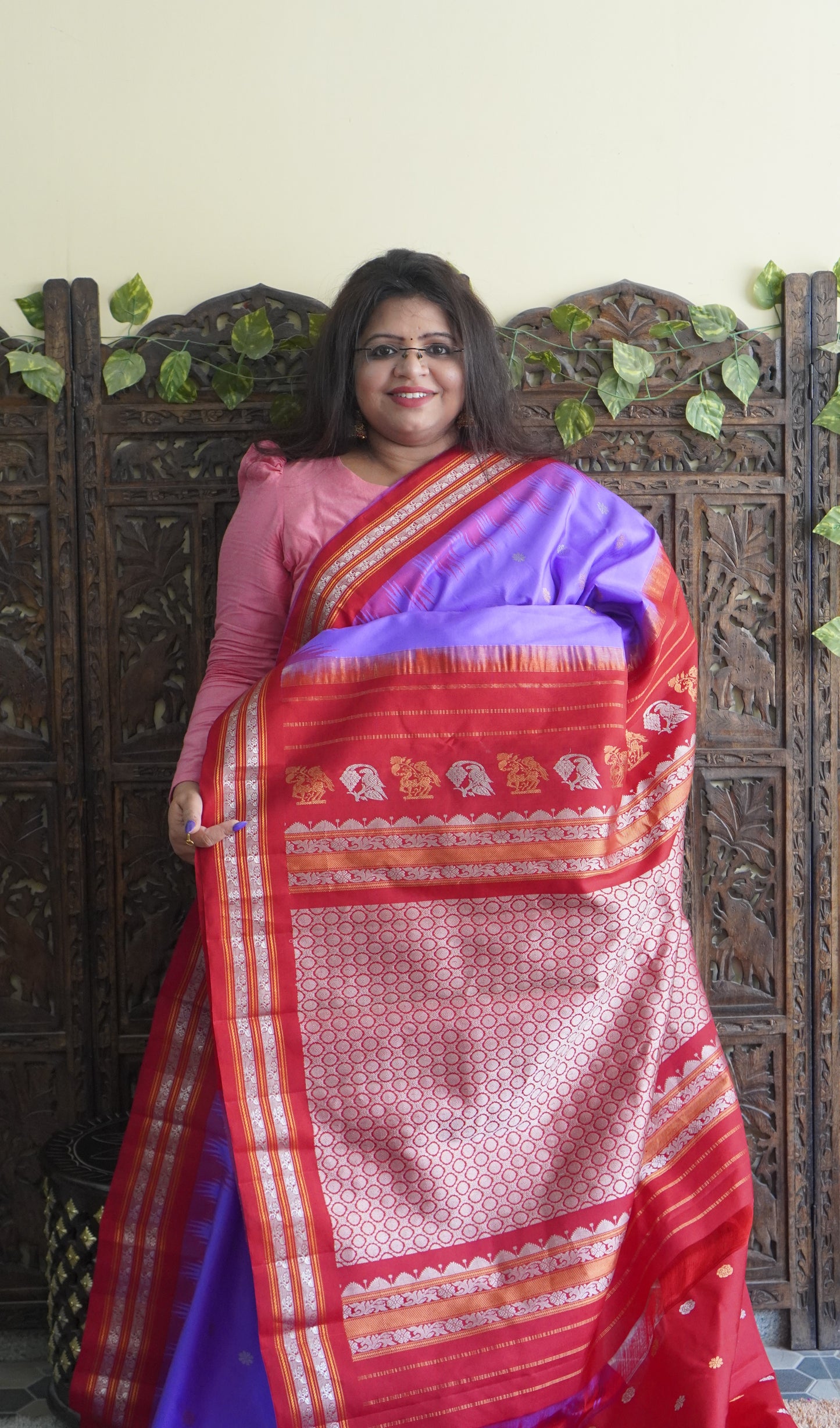 Gadwal Silk Saree Lavender Colored Complemented With a Red Zari Border