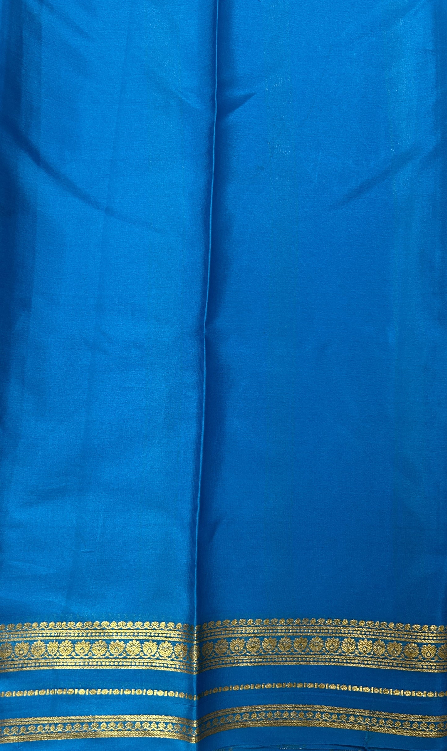 Mysore Crepe Silk Saree Purple Colored Complemented with a Blue Zari Border. - Sampradaya Designer Studio